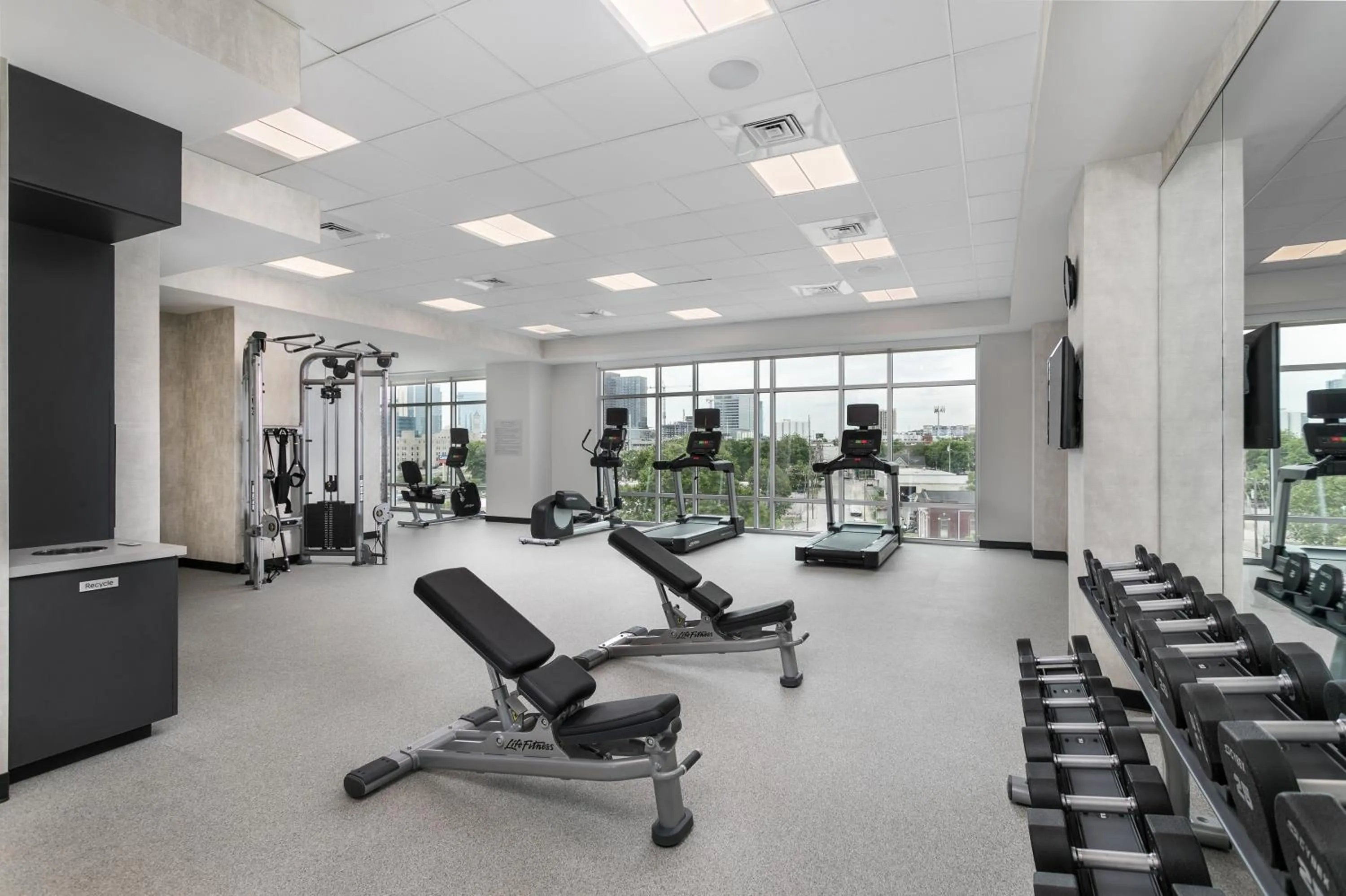 Fitness centre/facilities in TownePlace Suites by Marriott Nashville Midtown