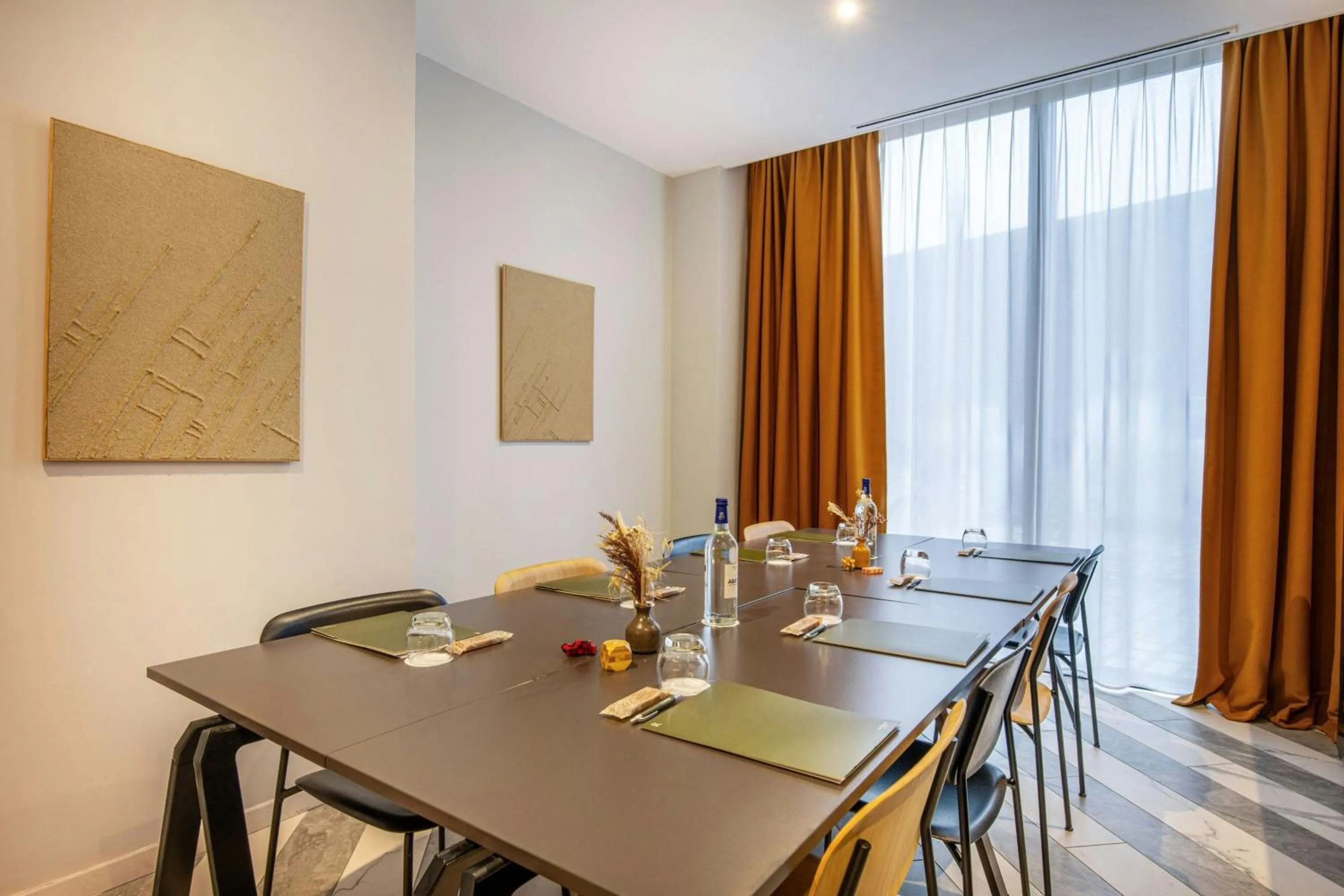 Meeting/conference room in Renaissance Bordeaux Hotel