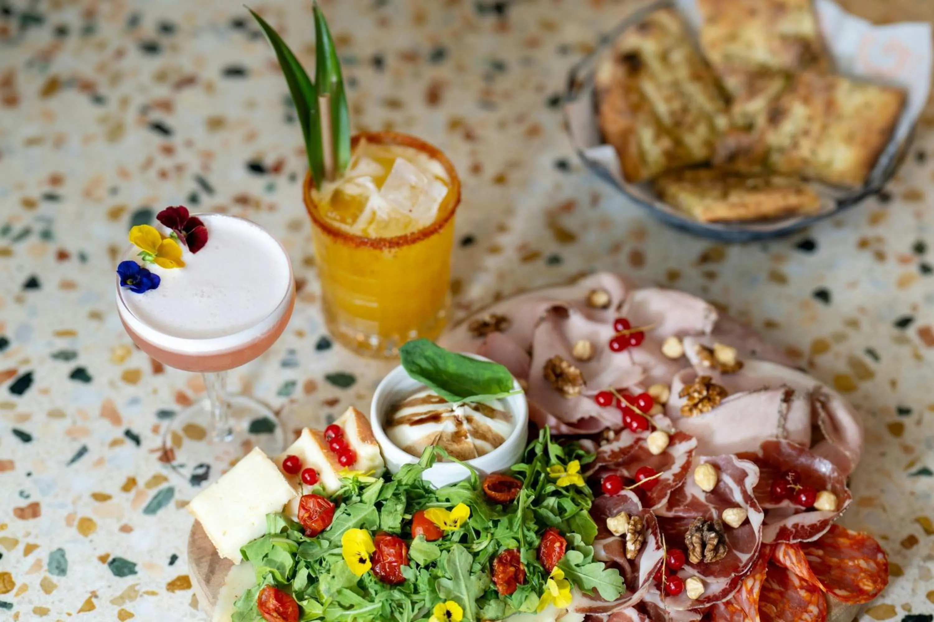 Lounge or bar in Renaissance Bordeaux Hotel