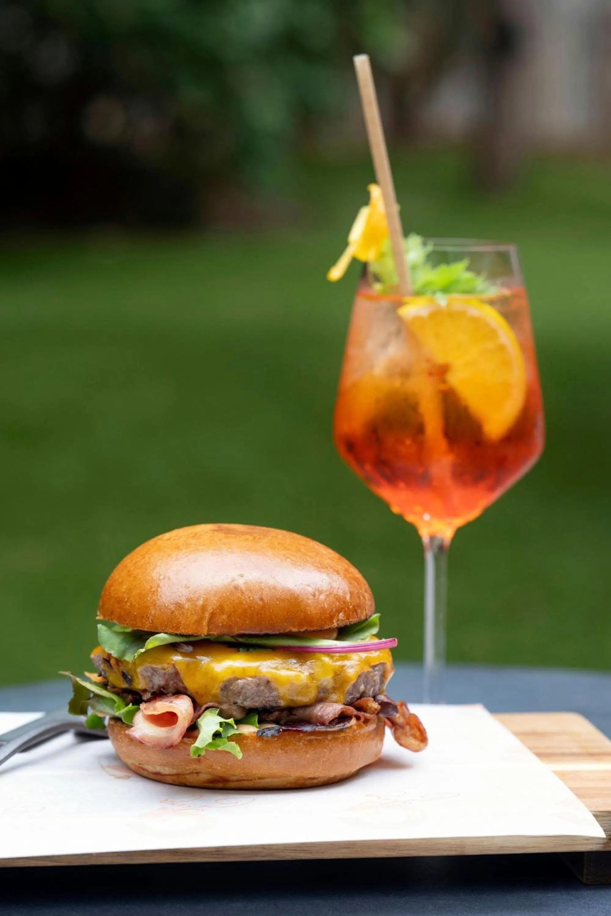 Restaurant/places to eat in Renaissance Bordeaux Hotel