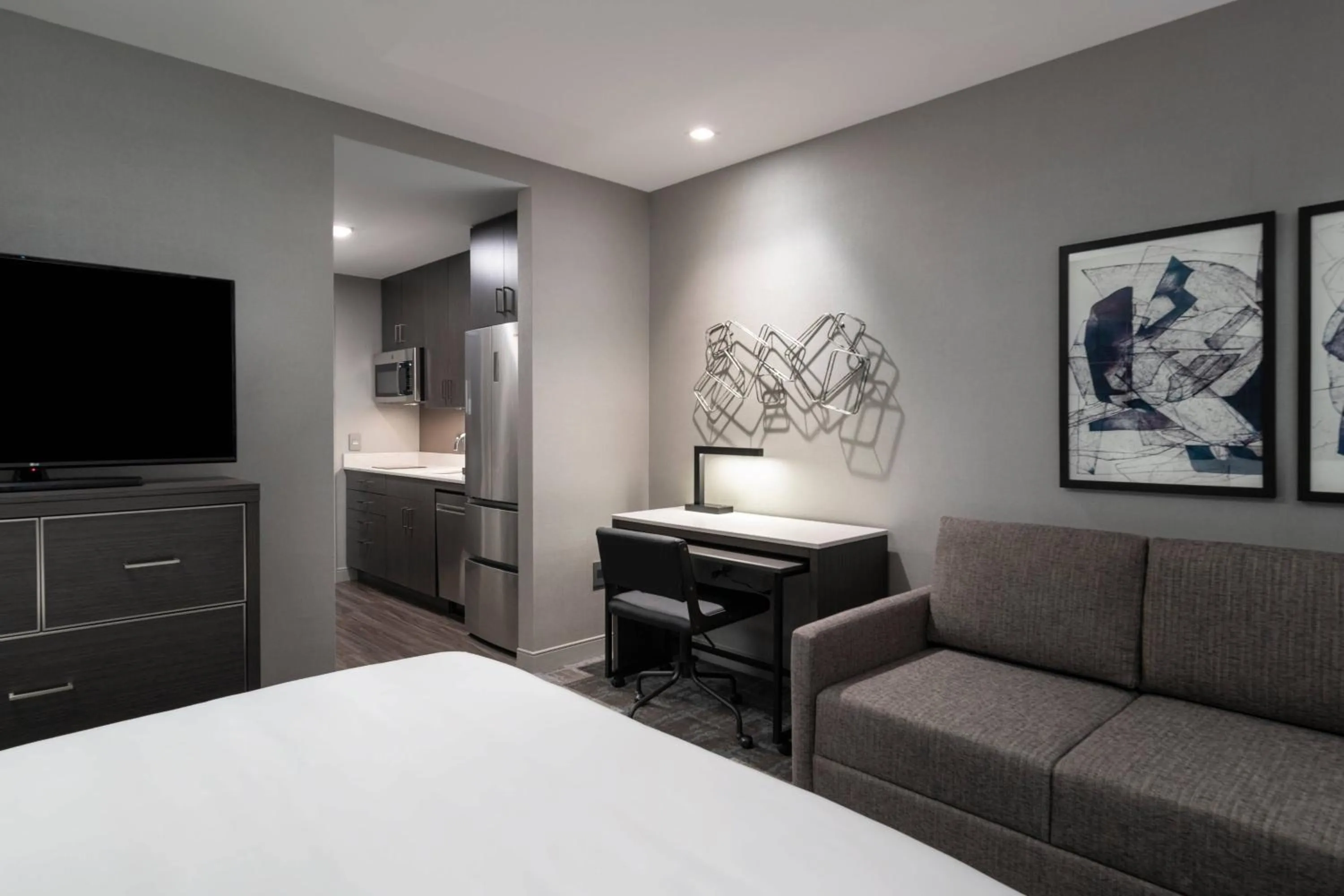 Bedroom, Bed in TownePlace Suites by Marriott Boston Medford