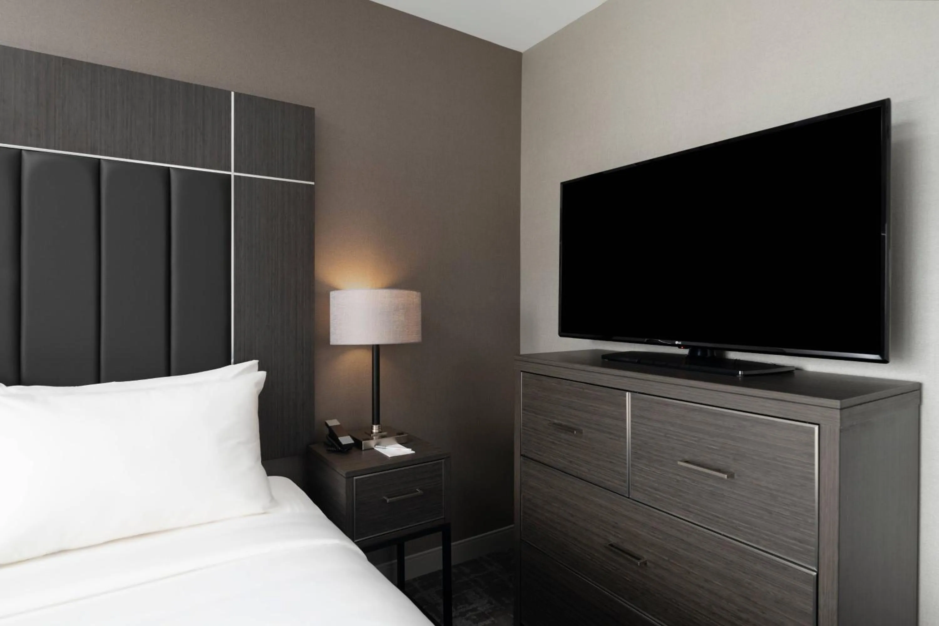 Bedroom, Bed in TownePlace Suites by Marriott Boston Medford