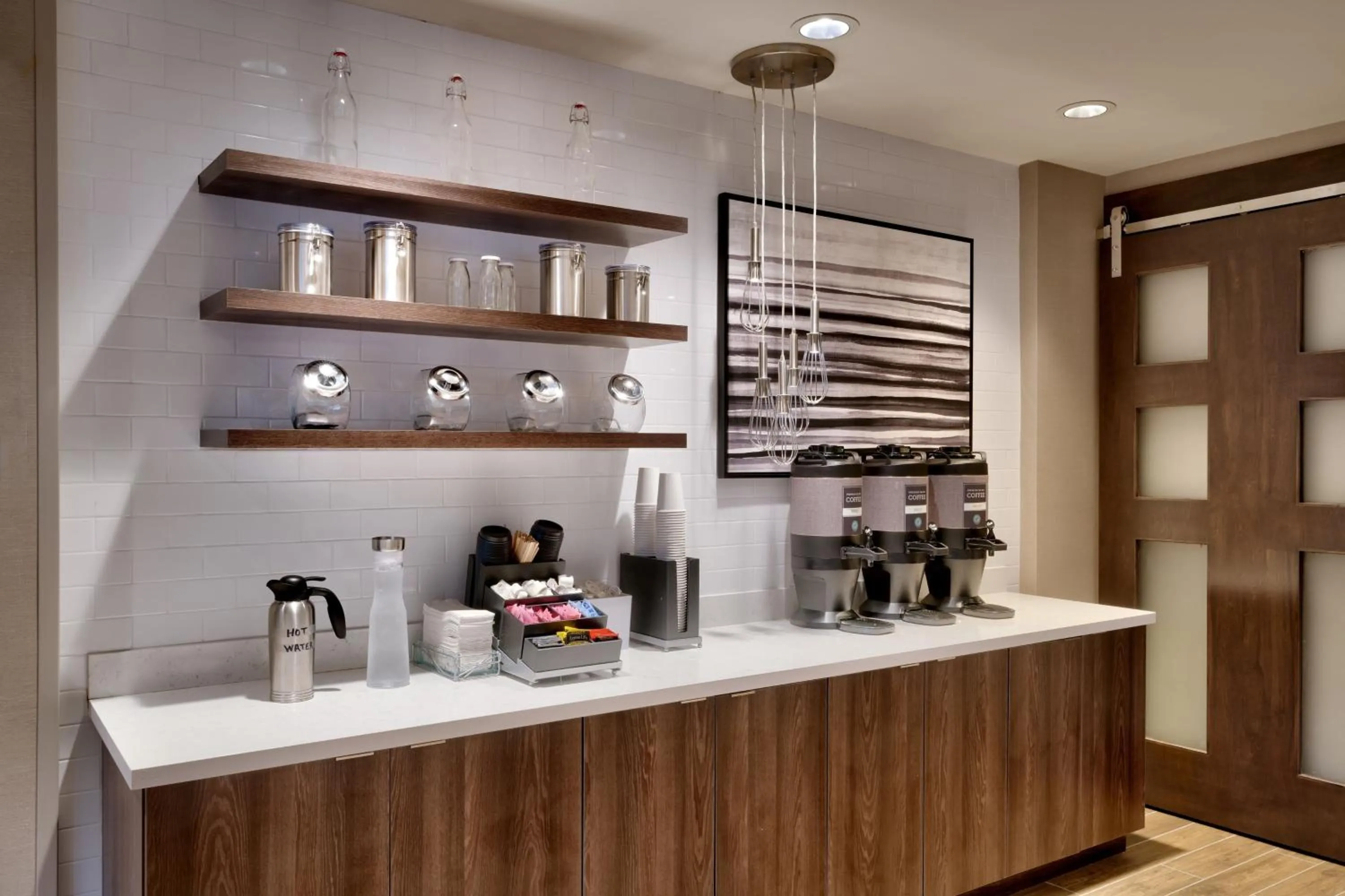Restaurant/places to eat in Residence Inn by Marriott Brunswick