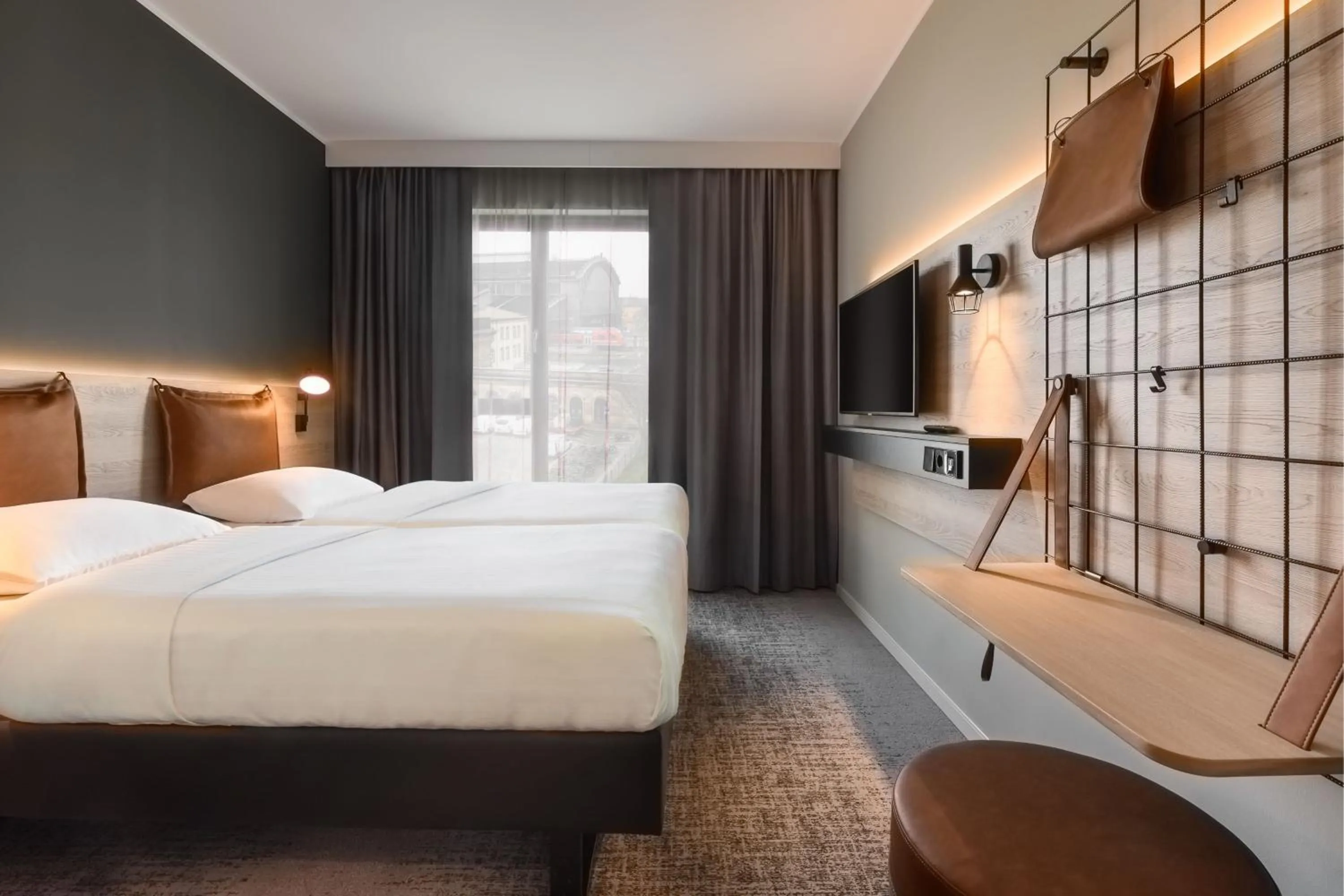 Photo of the whole room, Bed in Moxy Dresden Neustadt