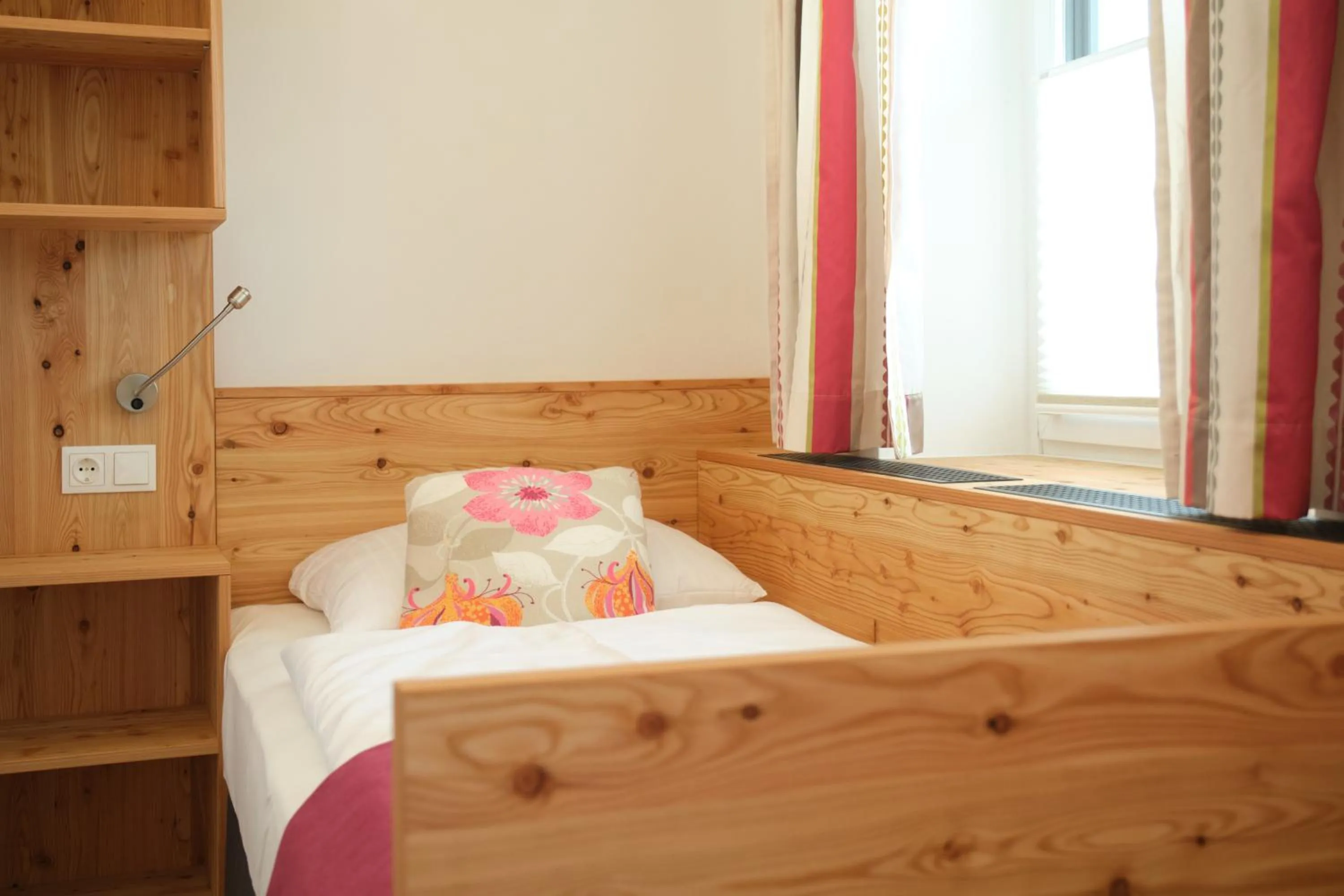 Bed in Santner, Hotel