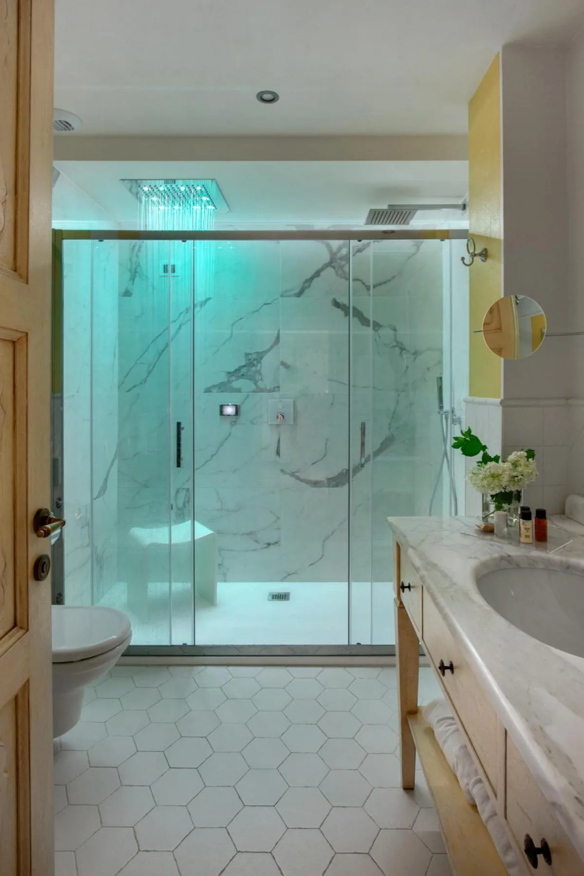 Shower in Park Hotel Villa Belvedere