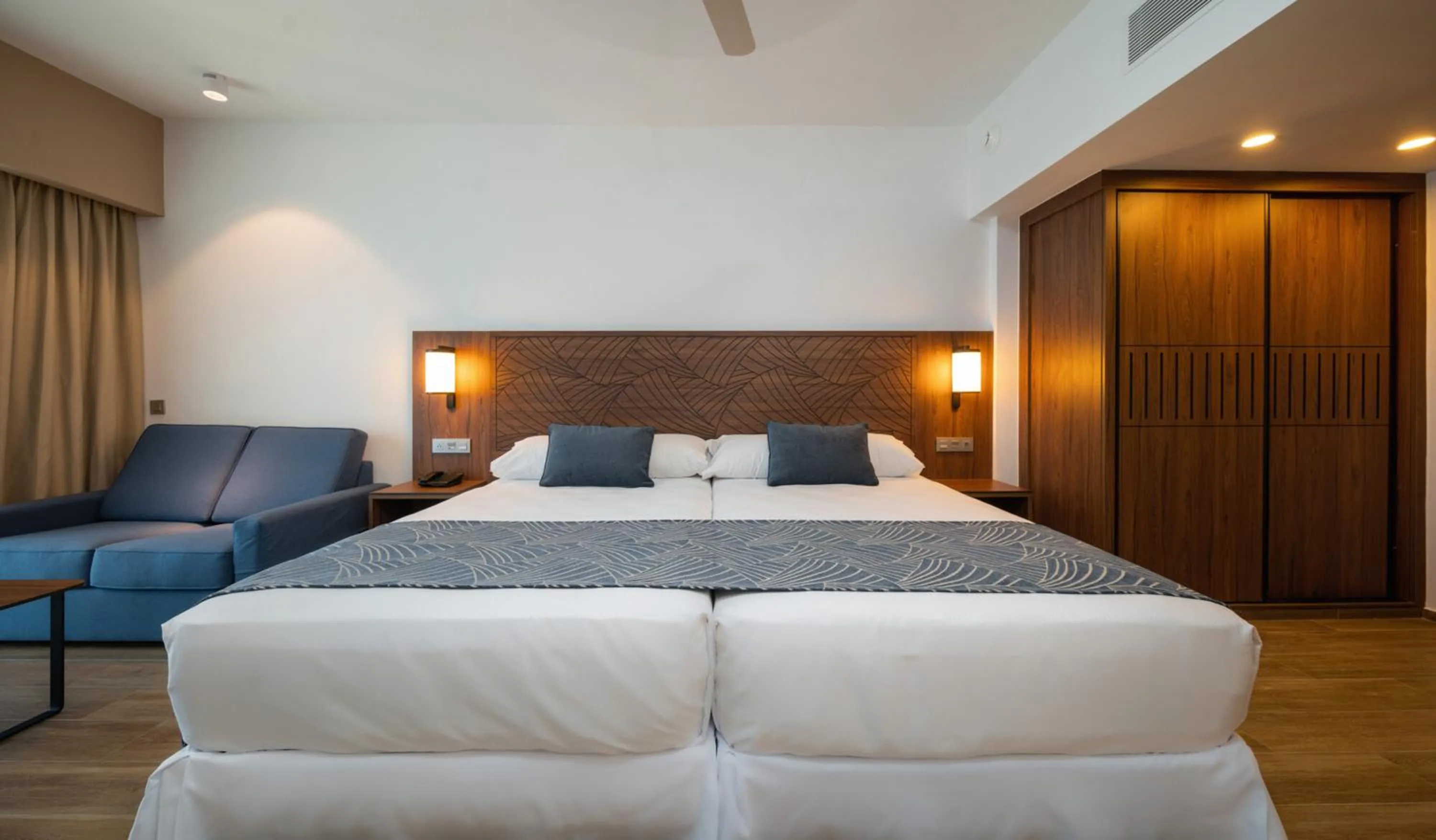 Photo of the whole room, Bed in Riu Montego Bay - Adults Only - All Inclusive