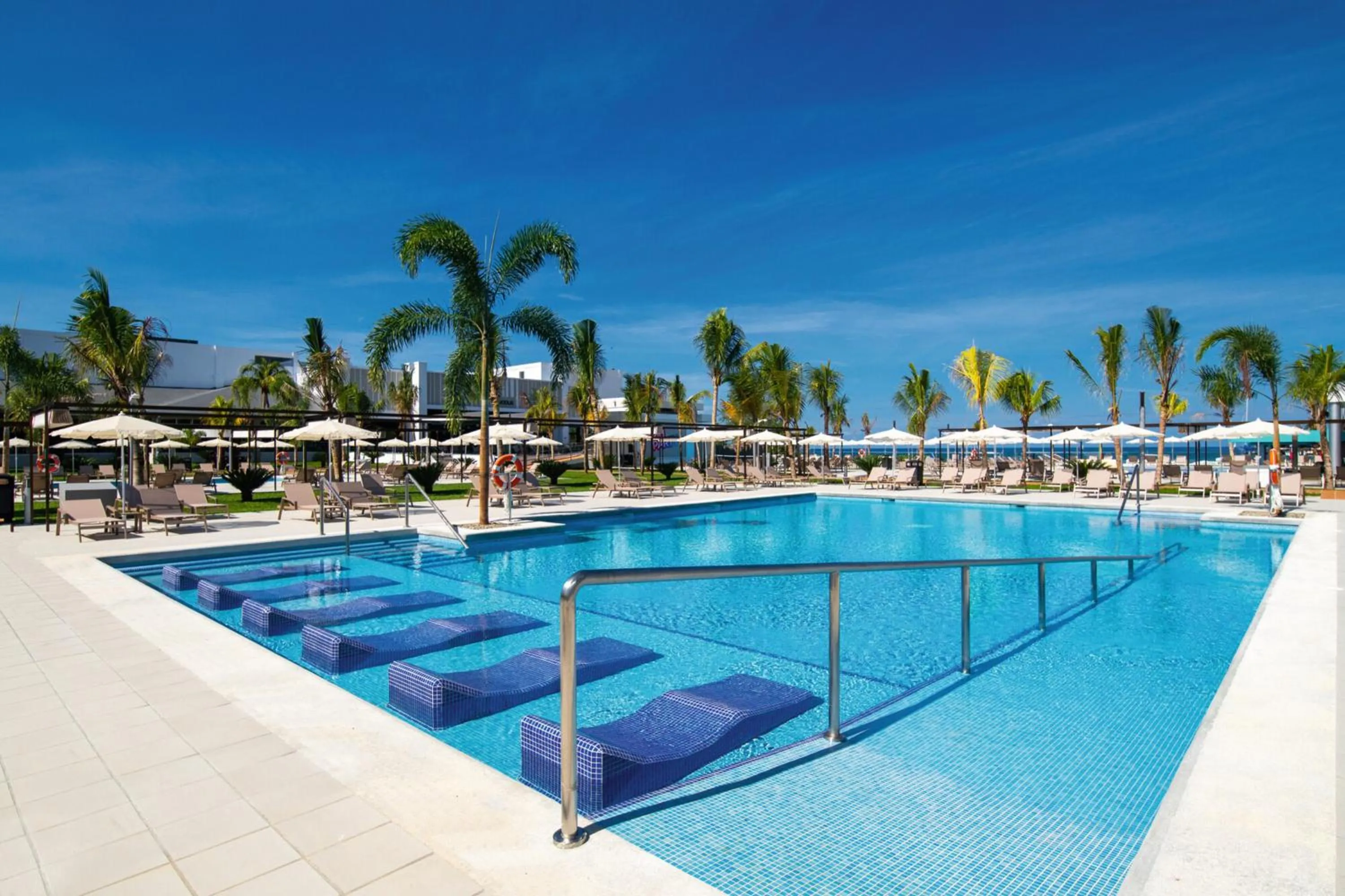 Swimming pool in Riu Montego Bay - Adults Only - All Inclusive