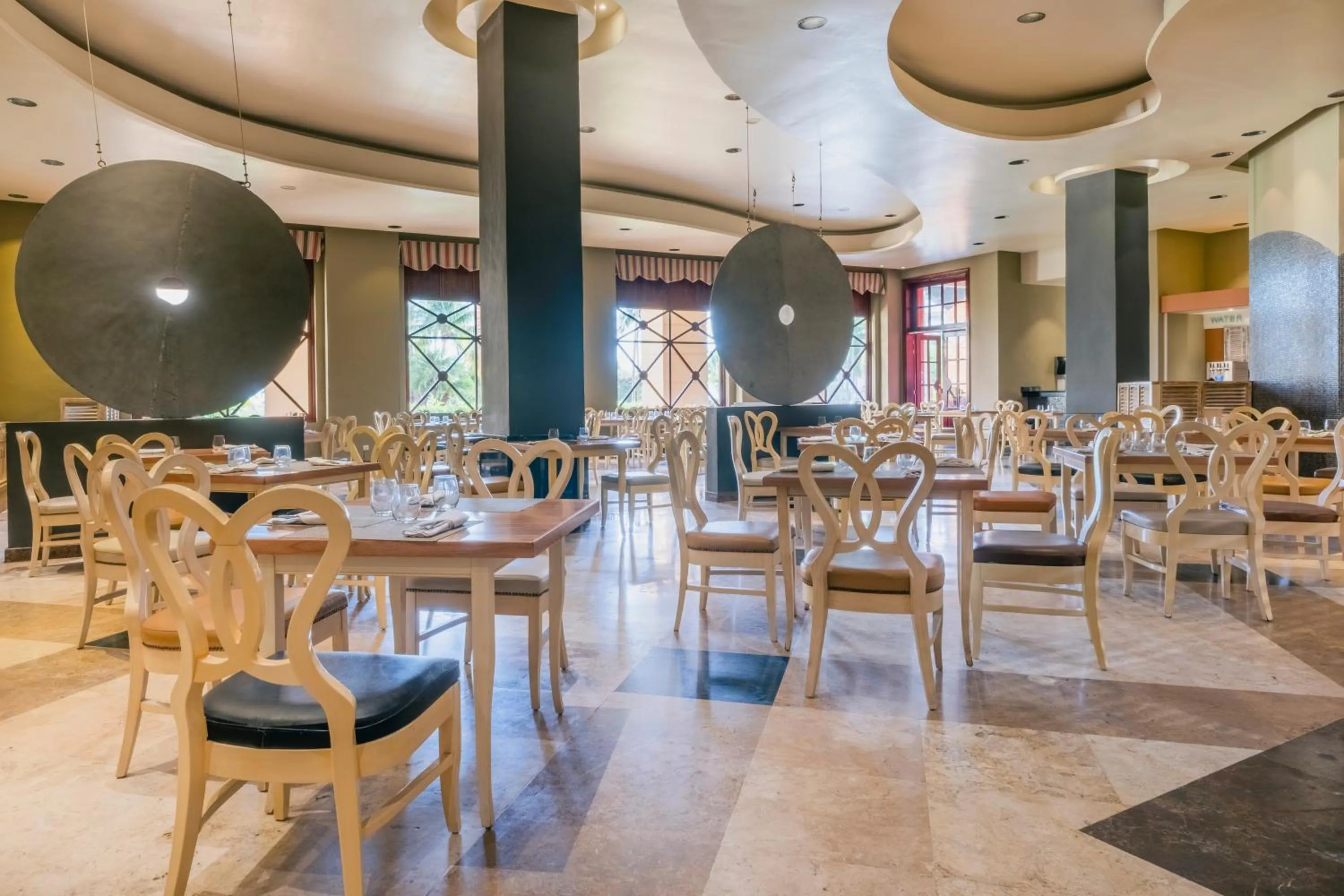 Restaurant/places to eat in Iberostar Selection Rose Hall Suites - All Inclusive