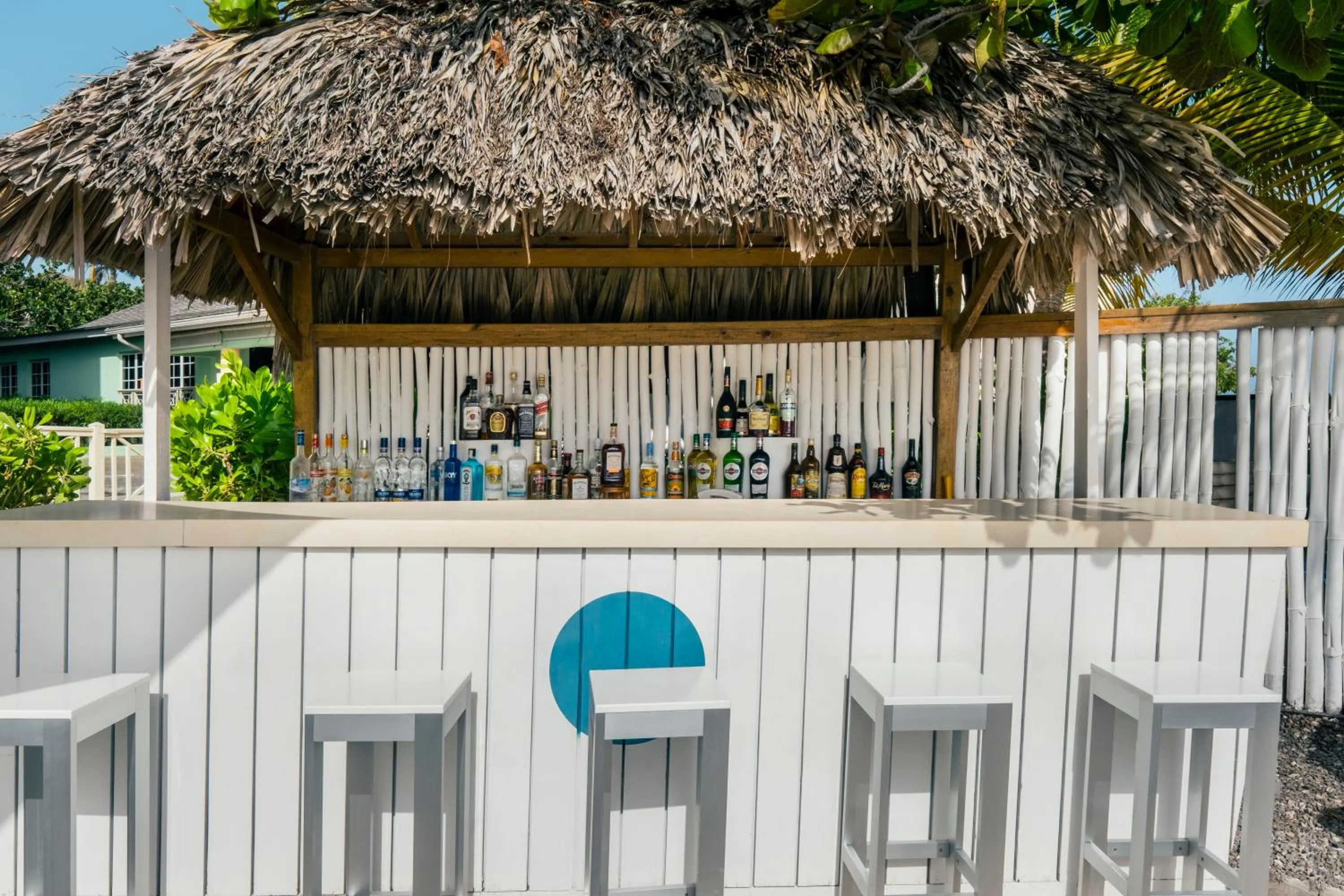 Lounge or bar in Iberostar Selection Rose Hall Suites - All Inclusive