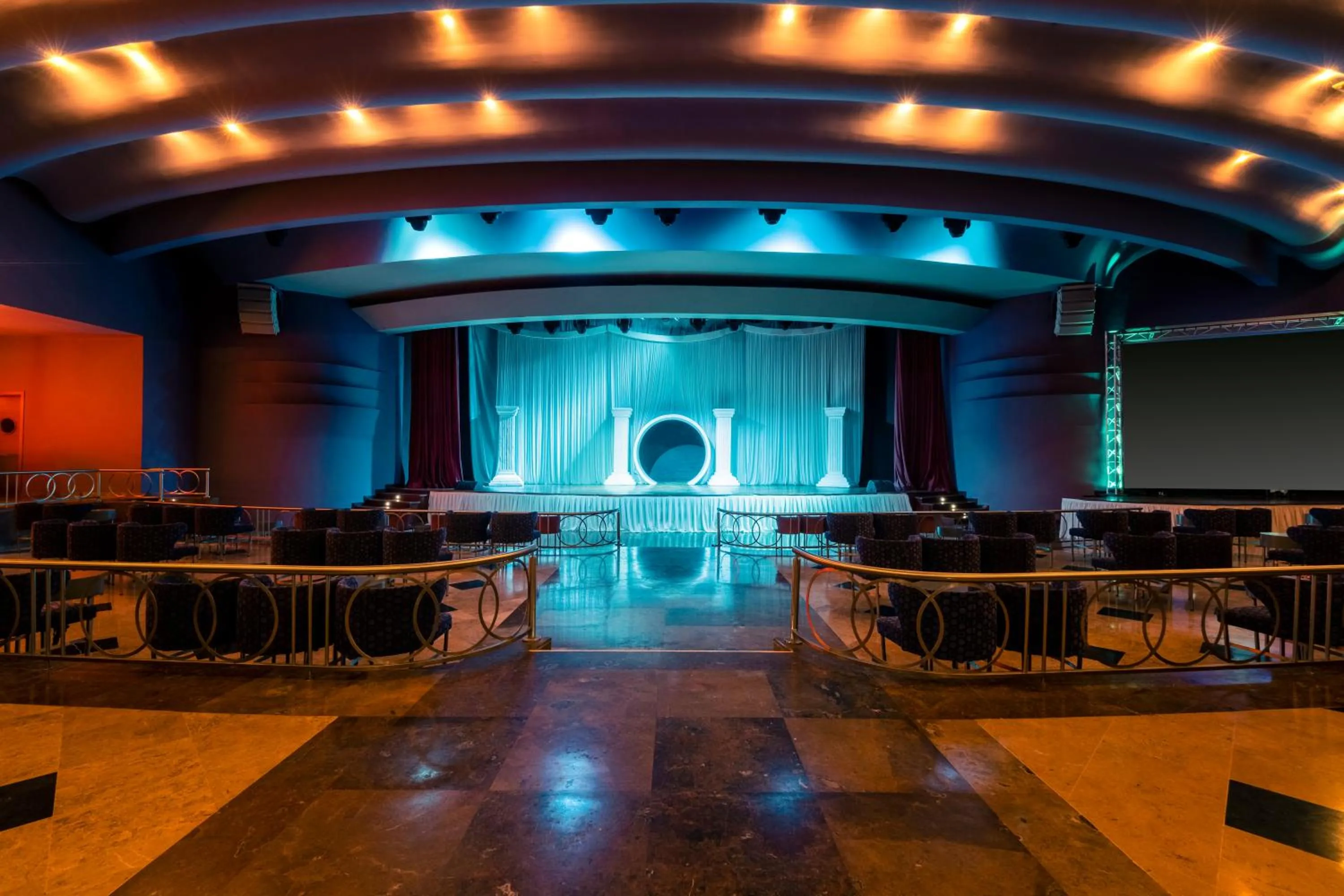 Entertainment in Iberostar Selection Rose Hall Suites - All Inclusive