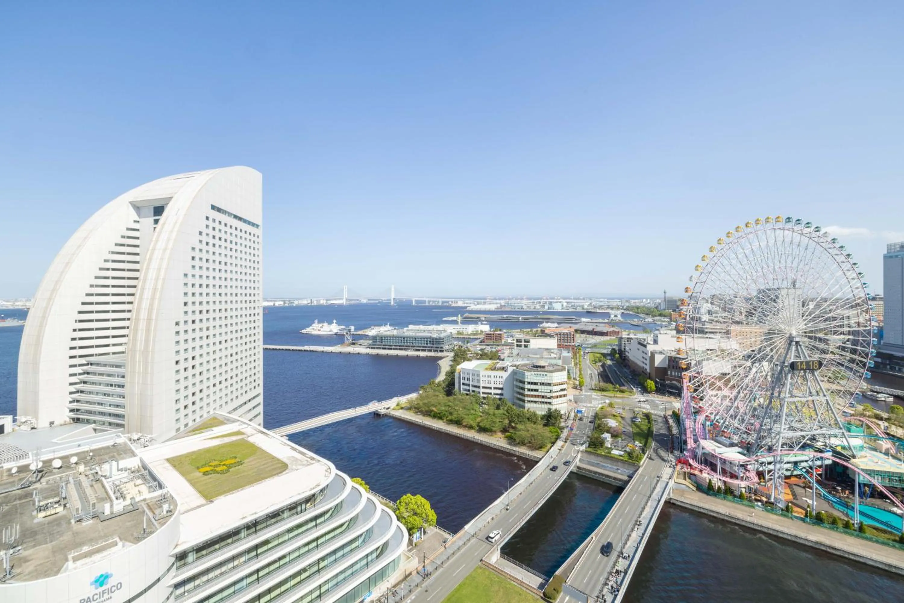 Sea view in The Yokohama Bay Hotel Tokyu