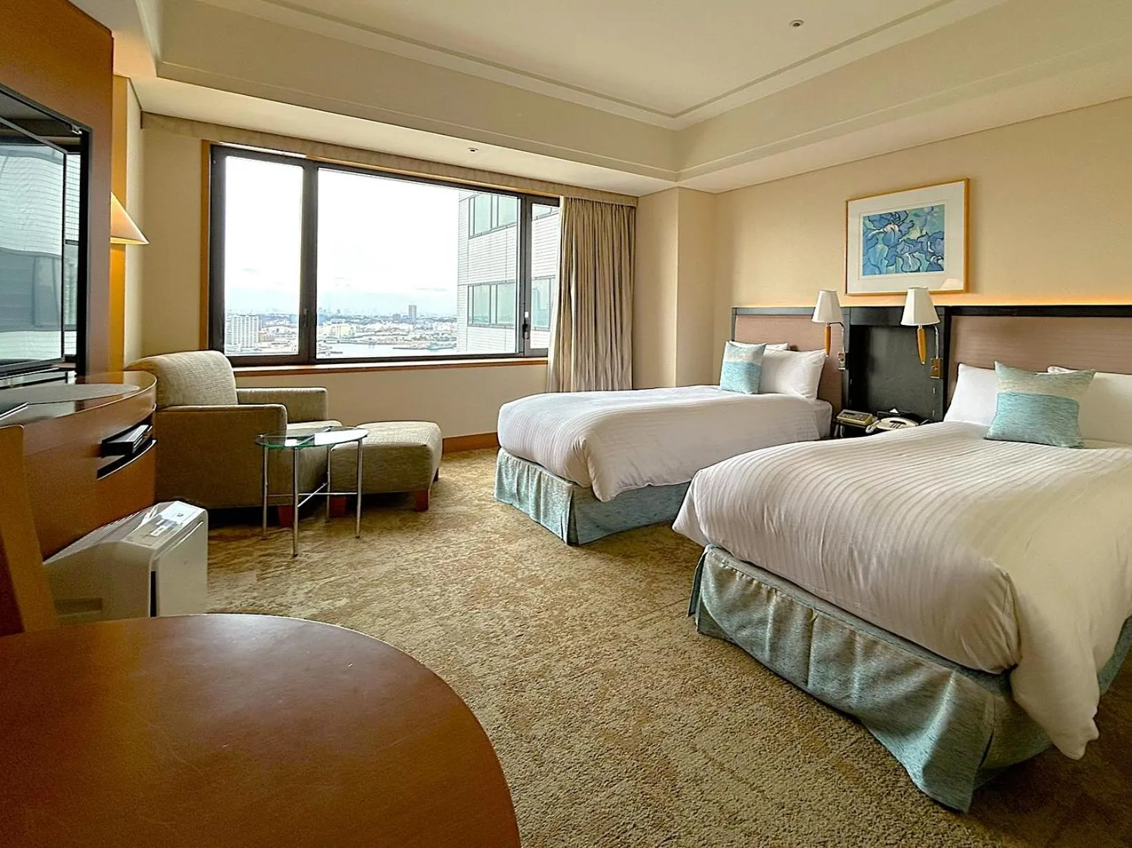 Bed in The Yokohama Bay Hotel Tokyu