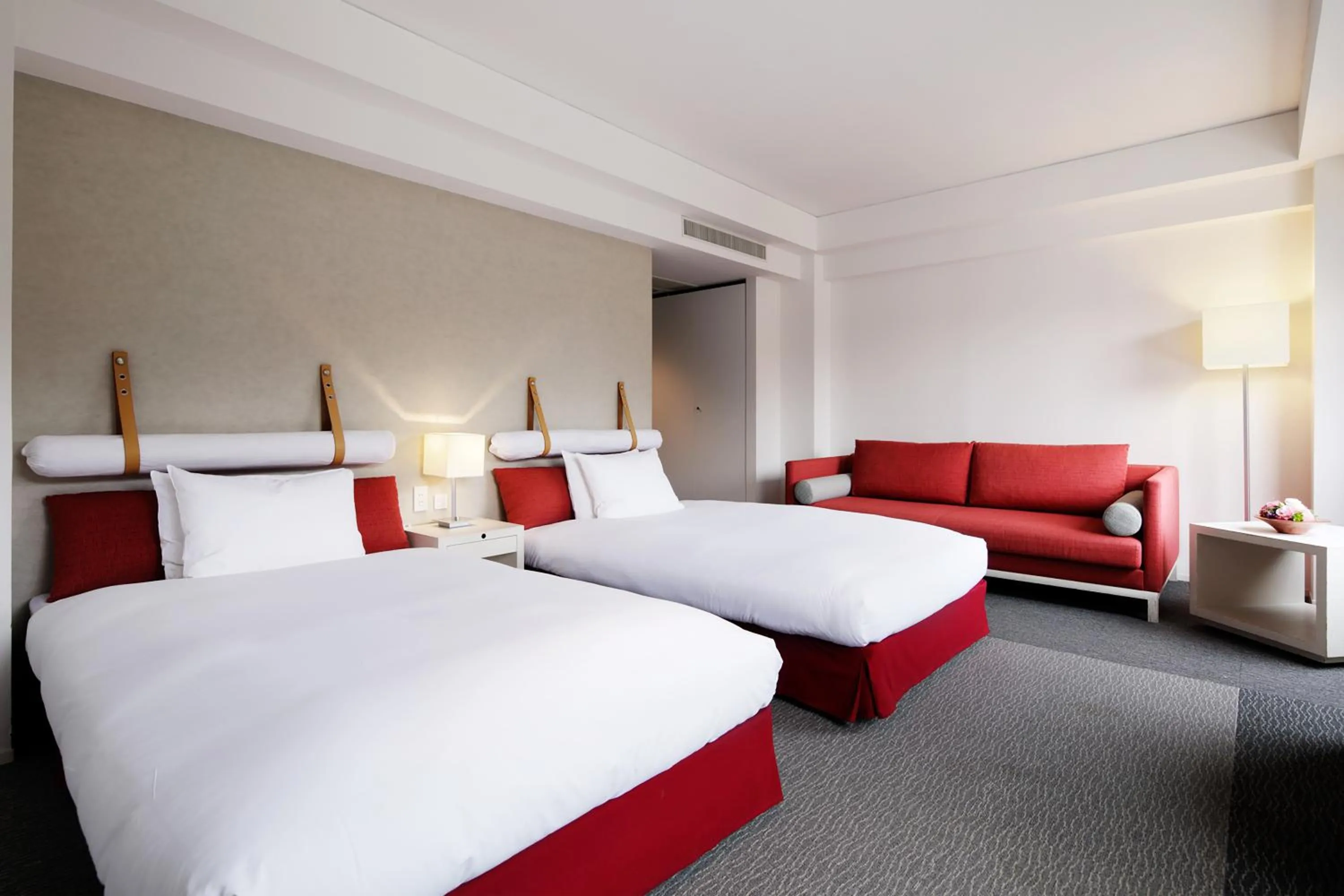 Photo of the whole room, Bed in RISONARE Yatsugatake