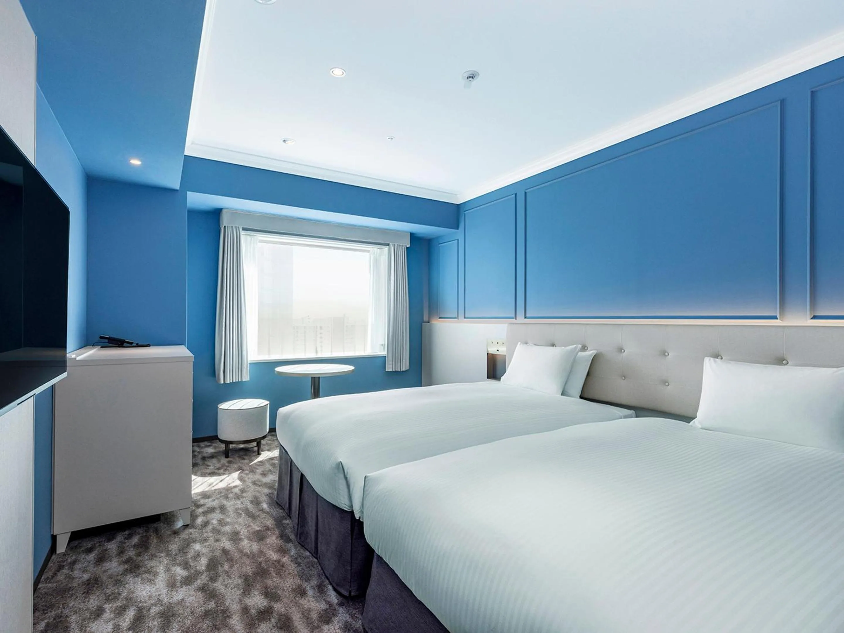 Photo of the whole room, Bed in Oriental Hotel Tokyo Bay