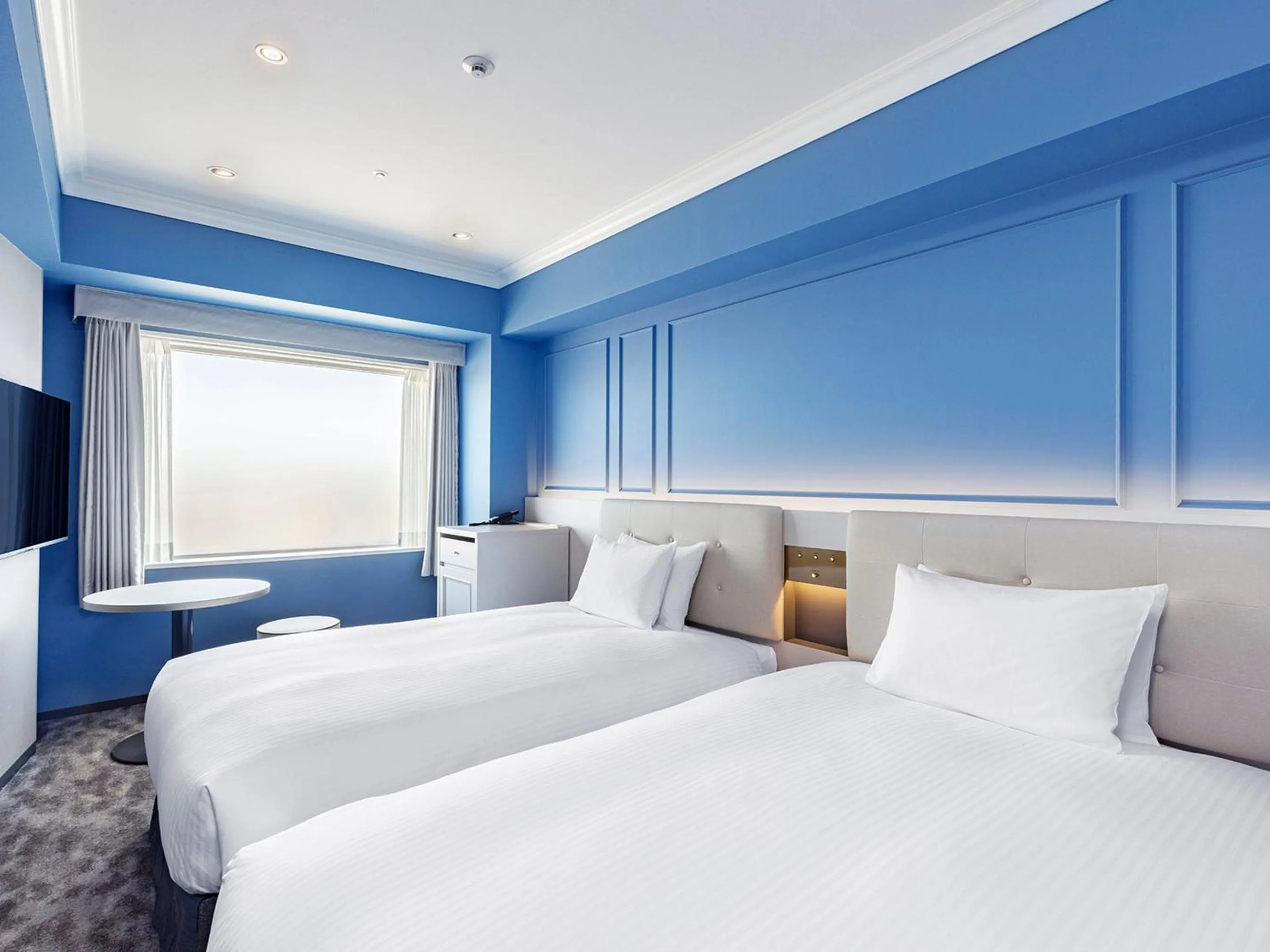 Photo of the whole room, Bed in Oriental Hotel Tokyo Bay