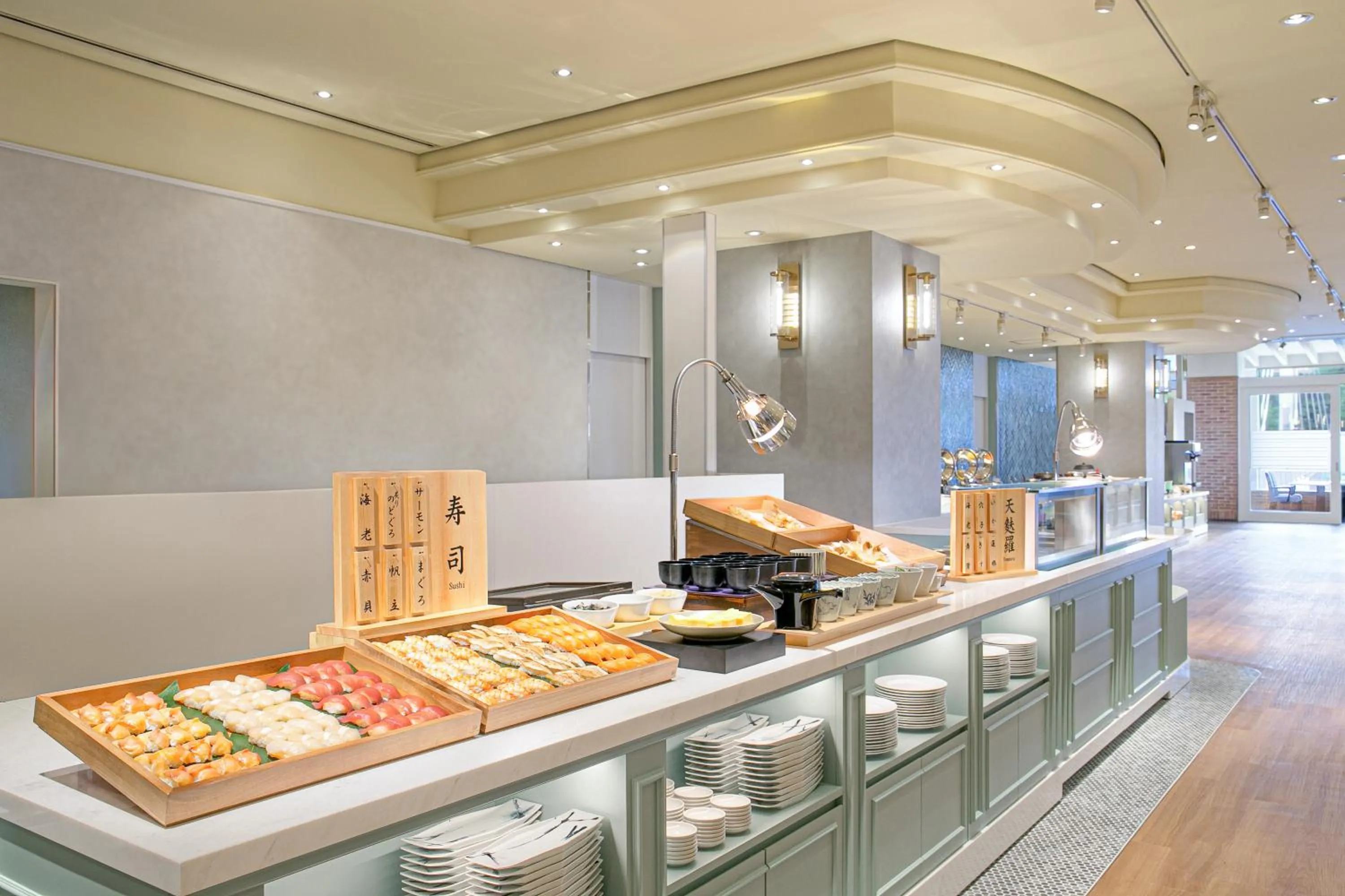 Restaurant/places to eat in Oriental Hotel Tokyo Bay