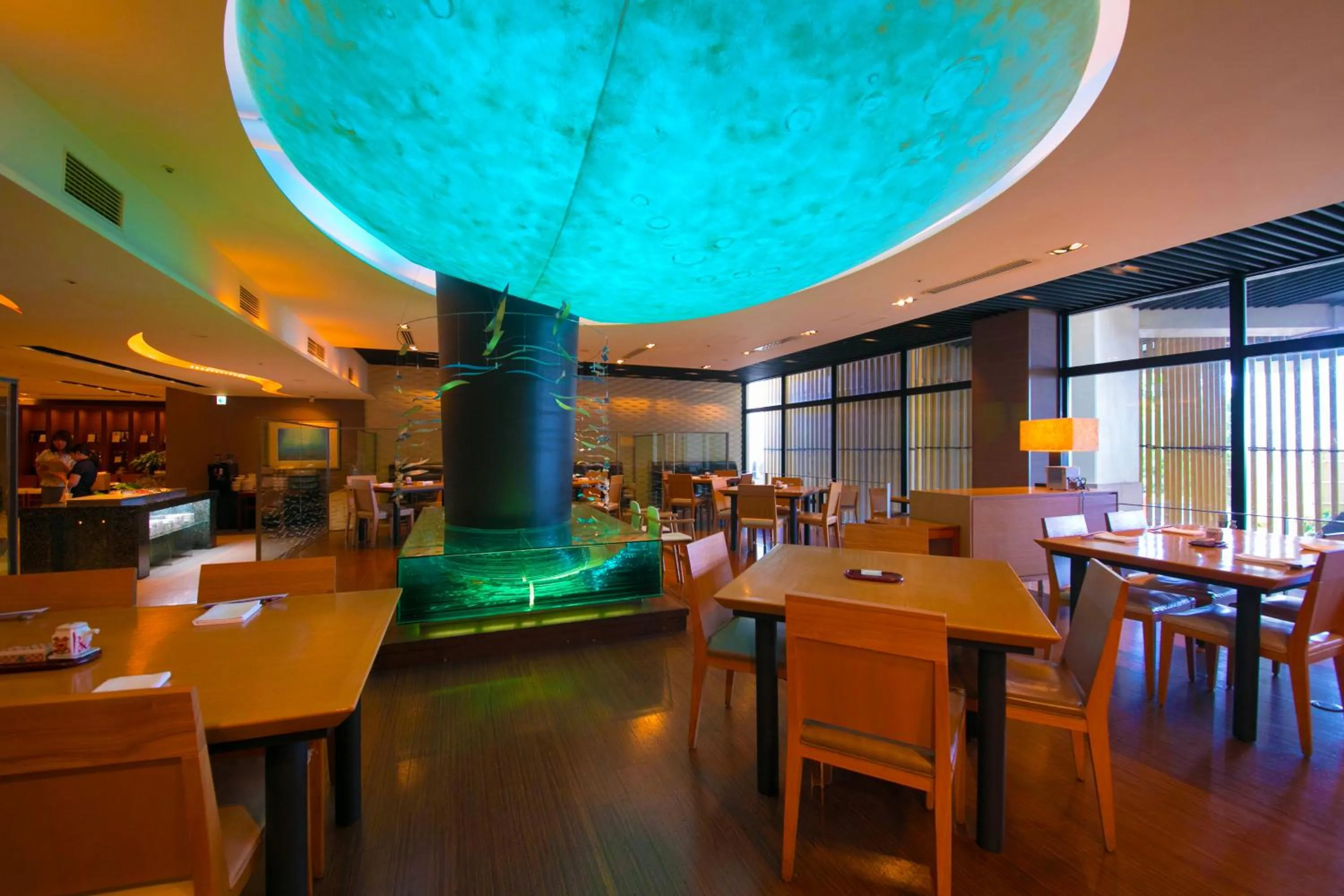 Restaurant/places to eat in Laguna Garden Hotel