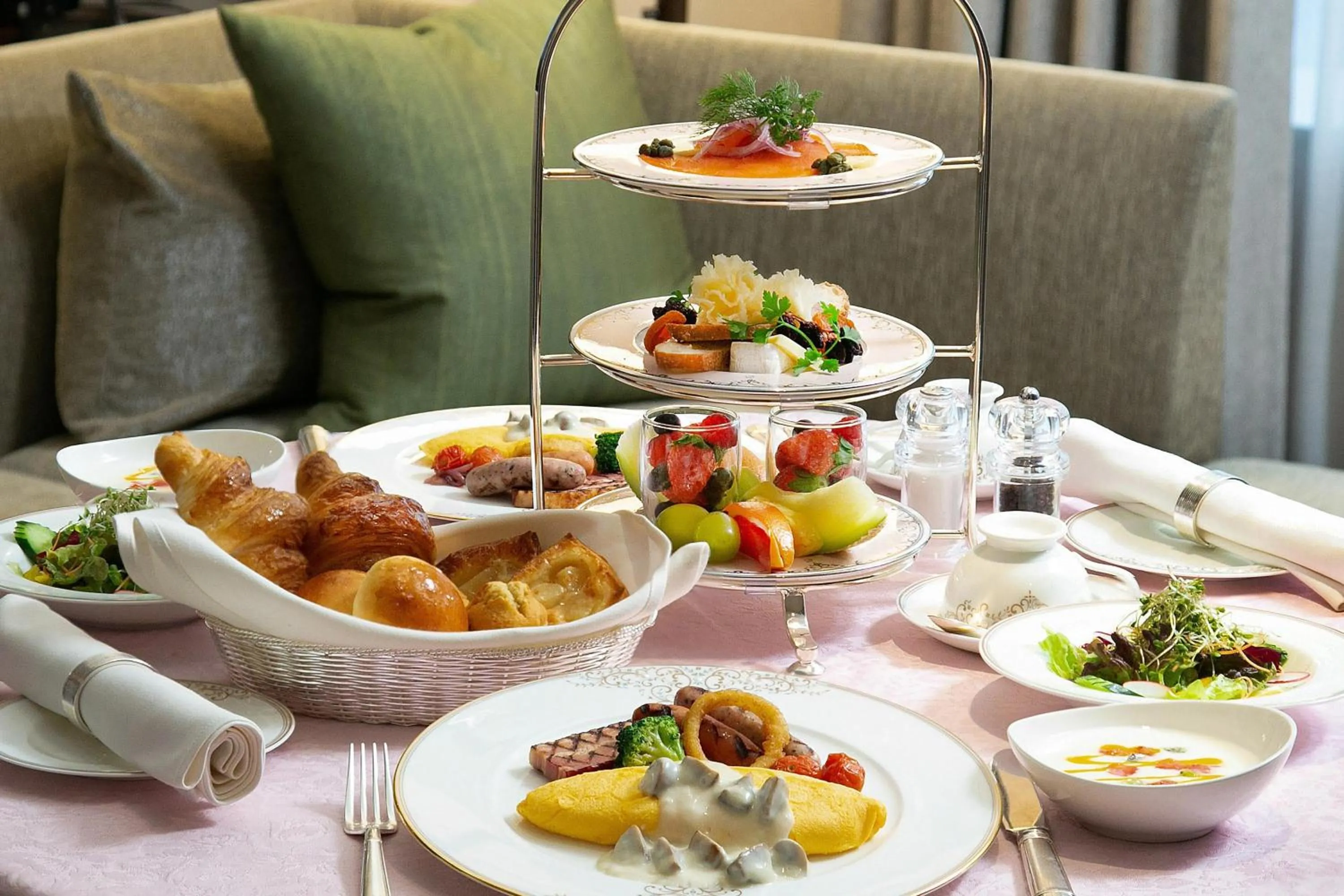 Breakfast in Yokohama Bay Sheraton Hotel and Towers