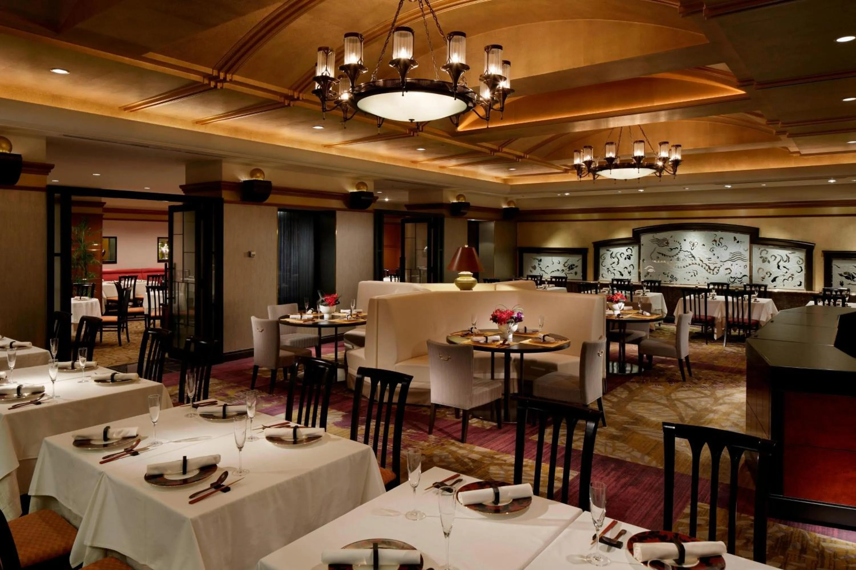 Restaurant/places to eat in Yokohama Bay Sheraton Hotel and Towers