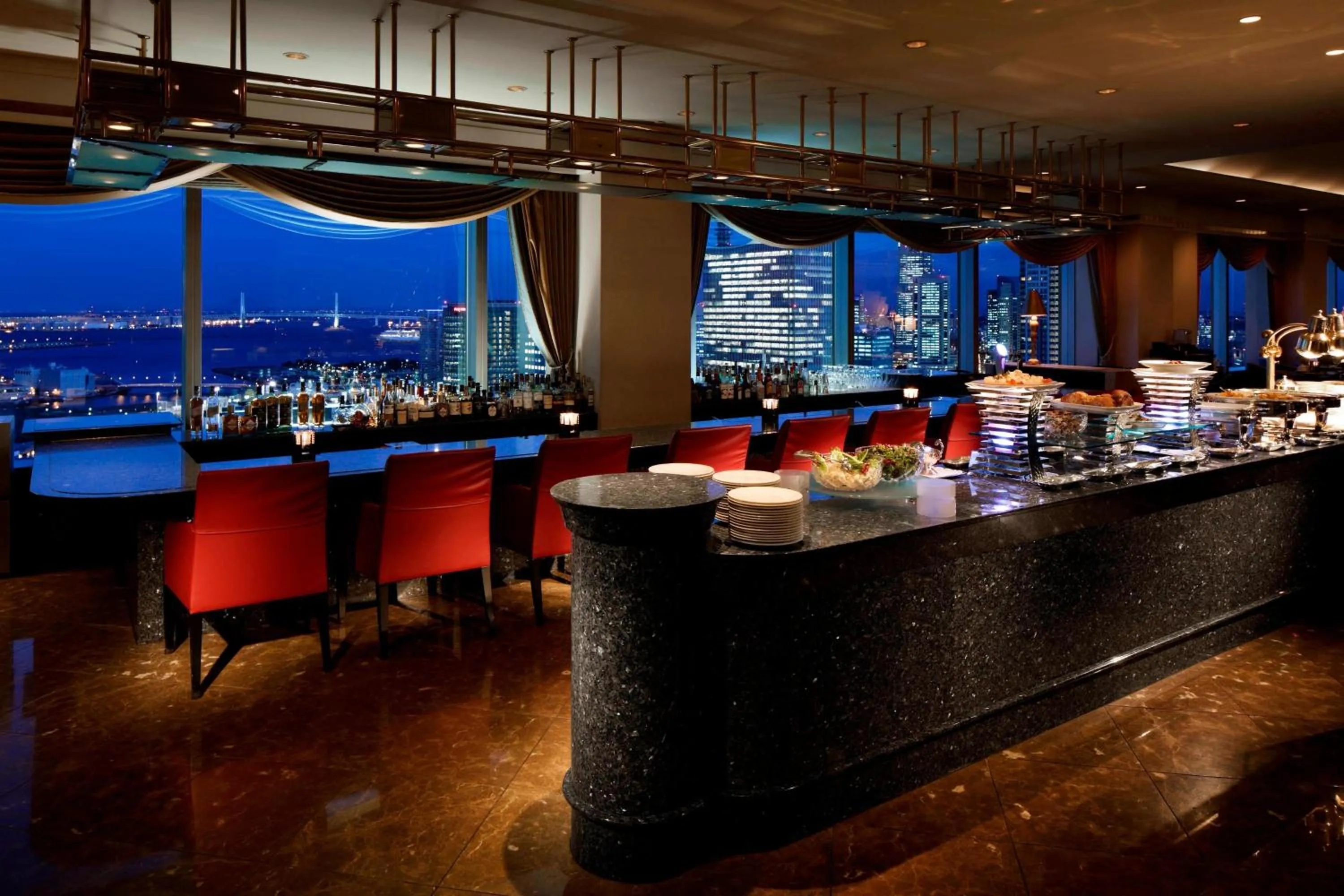 Restaurant/places to eat in Yokohama Bay Sheraton Hotel and Towers