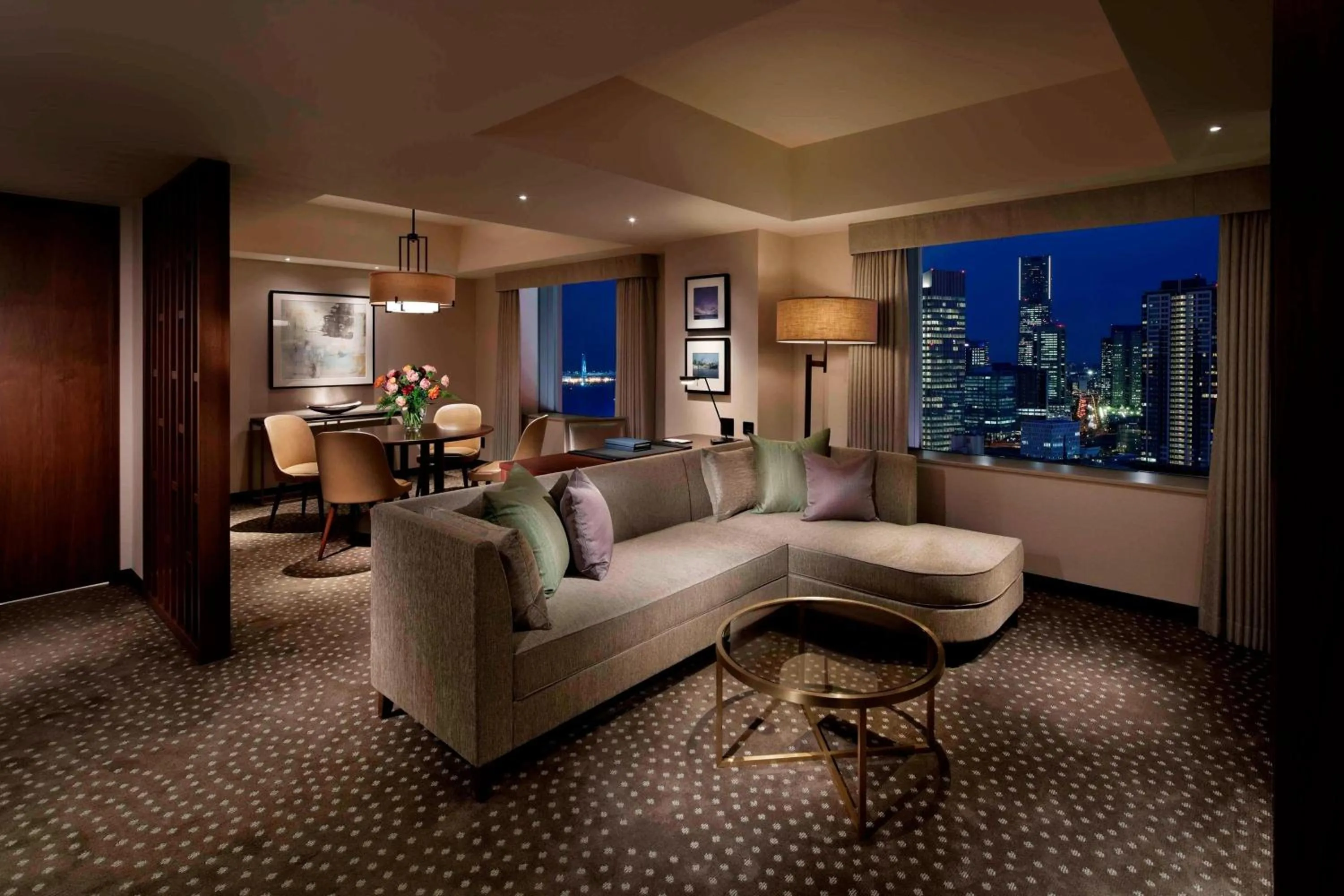 Living room in Yokohama Bay Sheraton Hotel and Towers