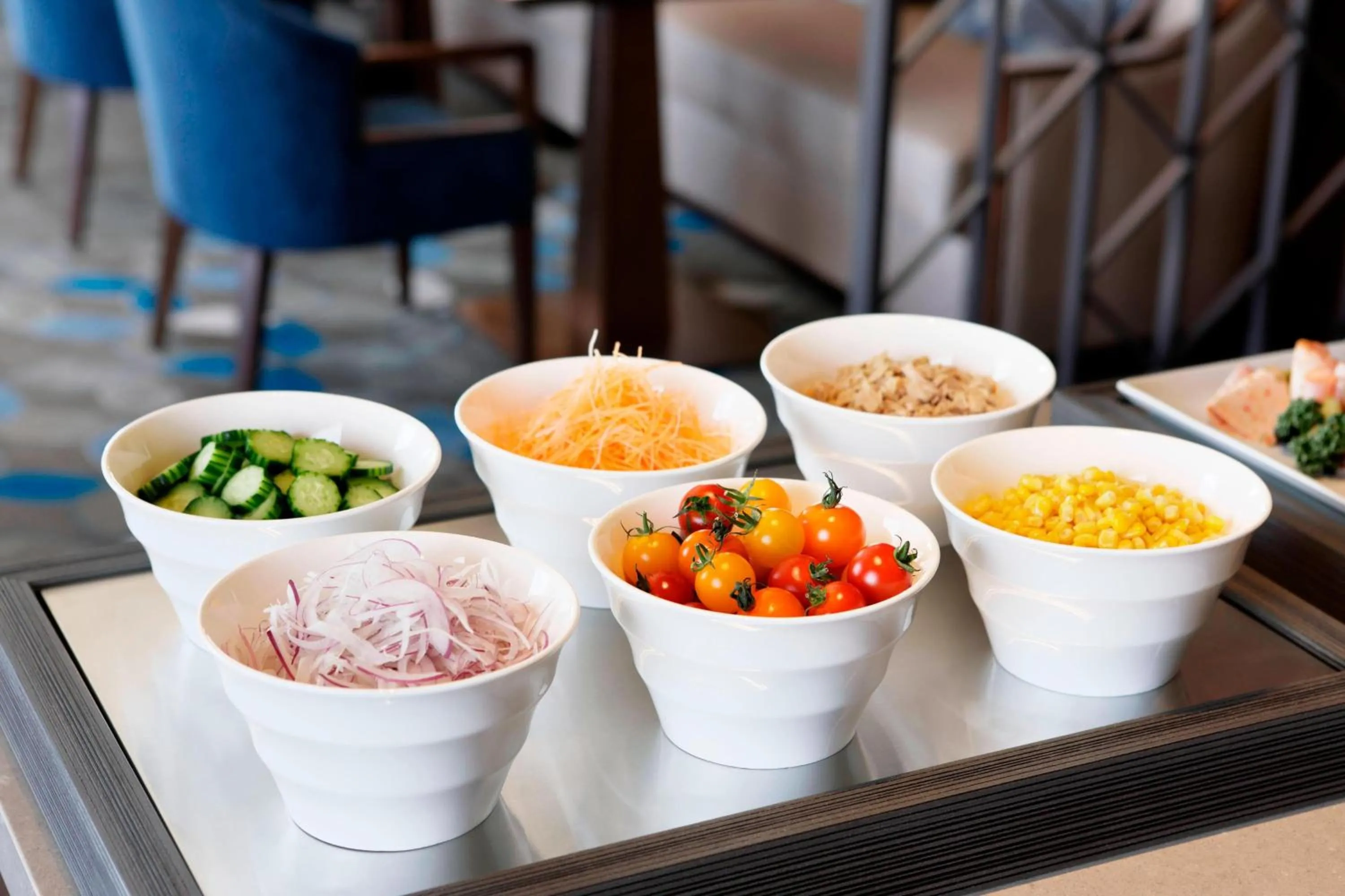 Lounge or bar in Yokohama Bay Sheraton Hotel and Towers