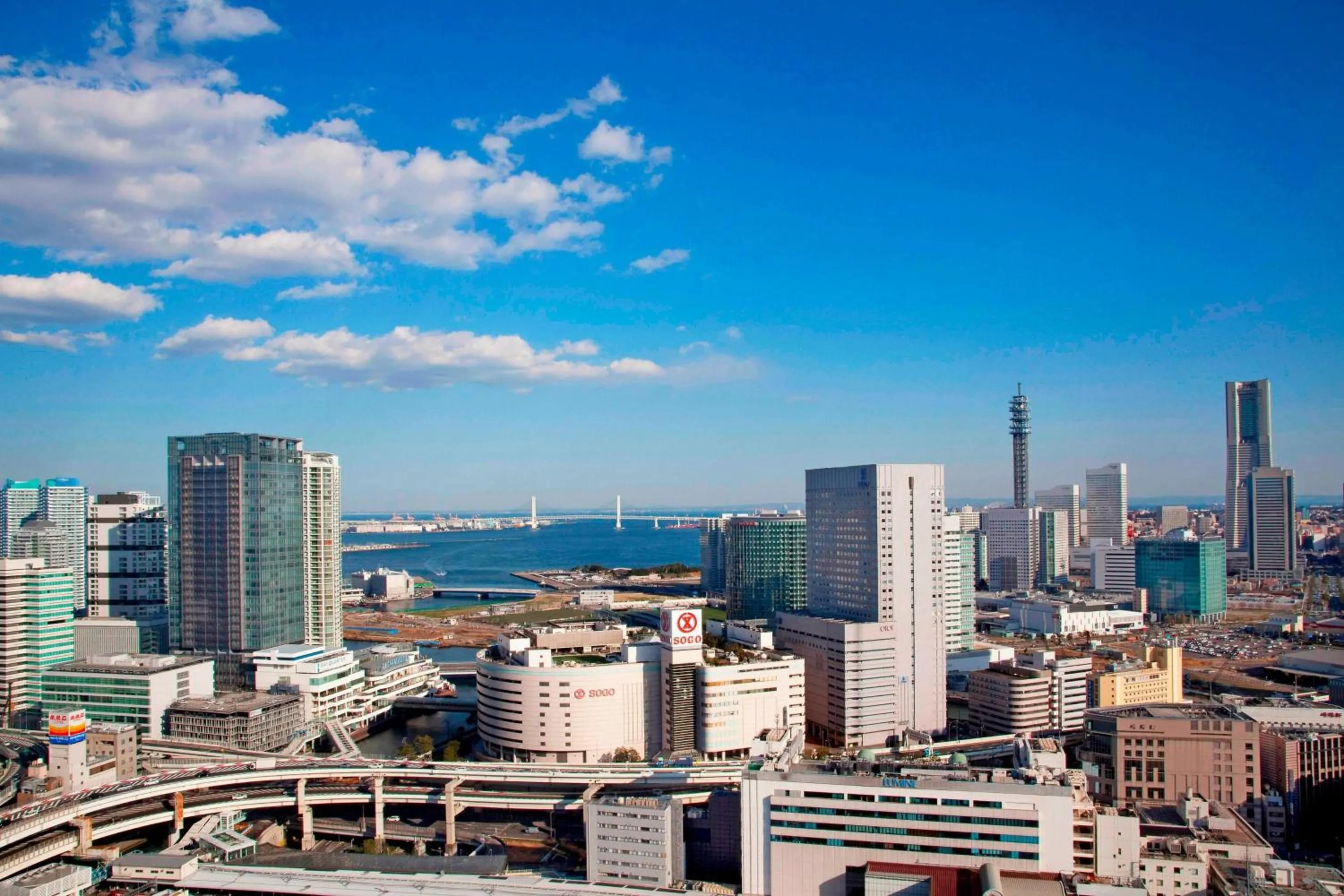 Restaurant/places to eat in Yokohama Bay Sheraton Hotel and Towers