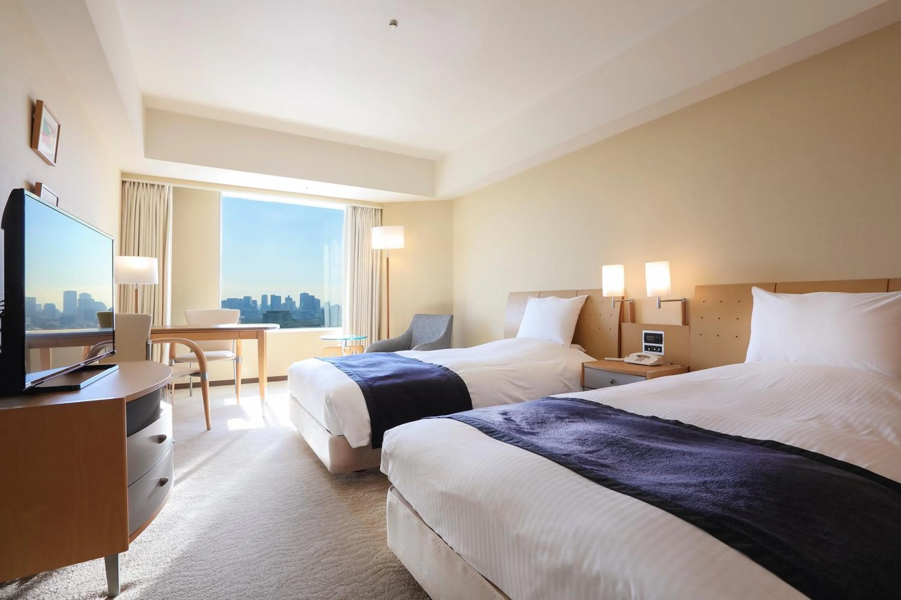 Bed in Tokyo Dome Hotel