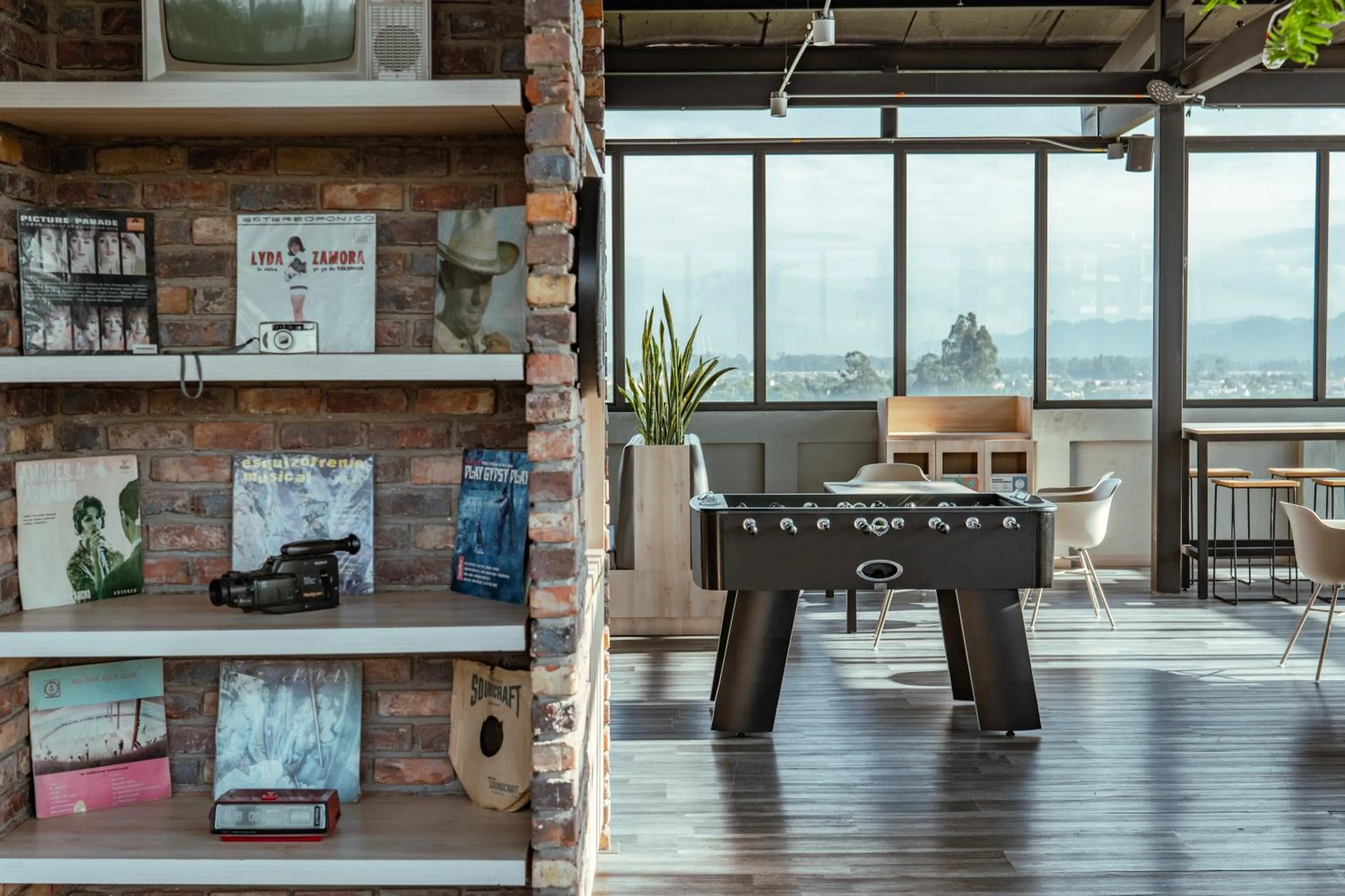 Entertainment in UMA Suites Chia