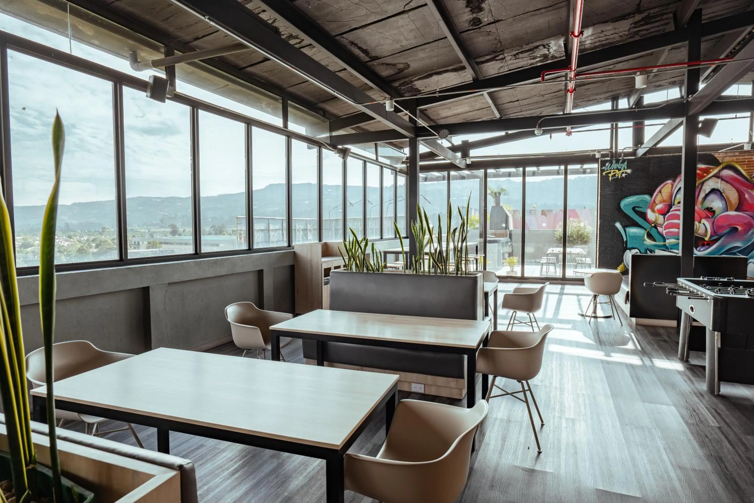 Entertainment in UMA Suites Chia