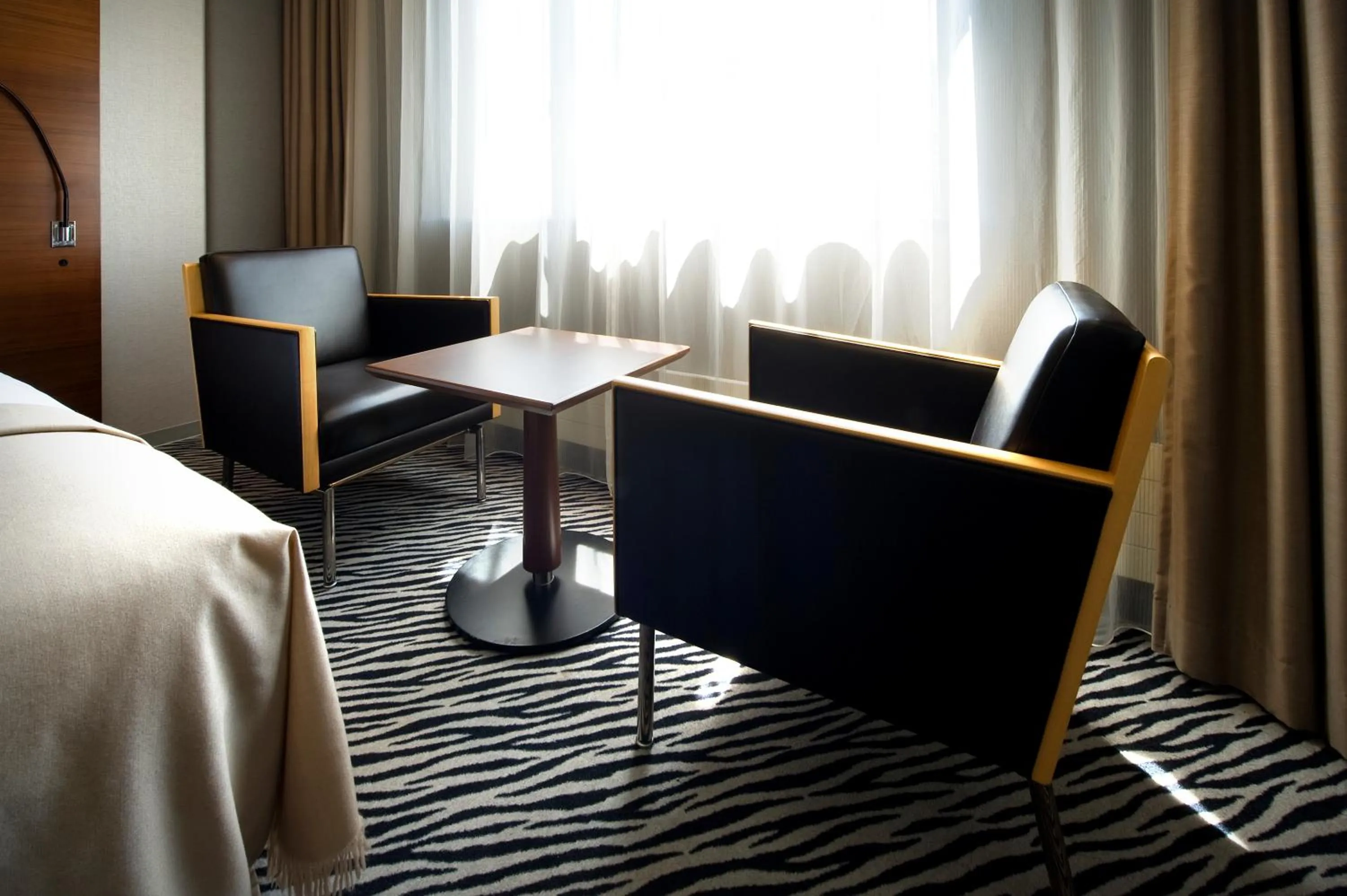 Seating area, Bed in Niseko Northern Resort, An'nupuri