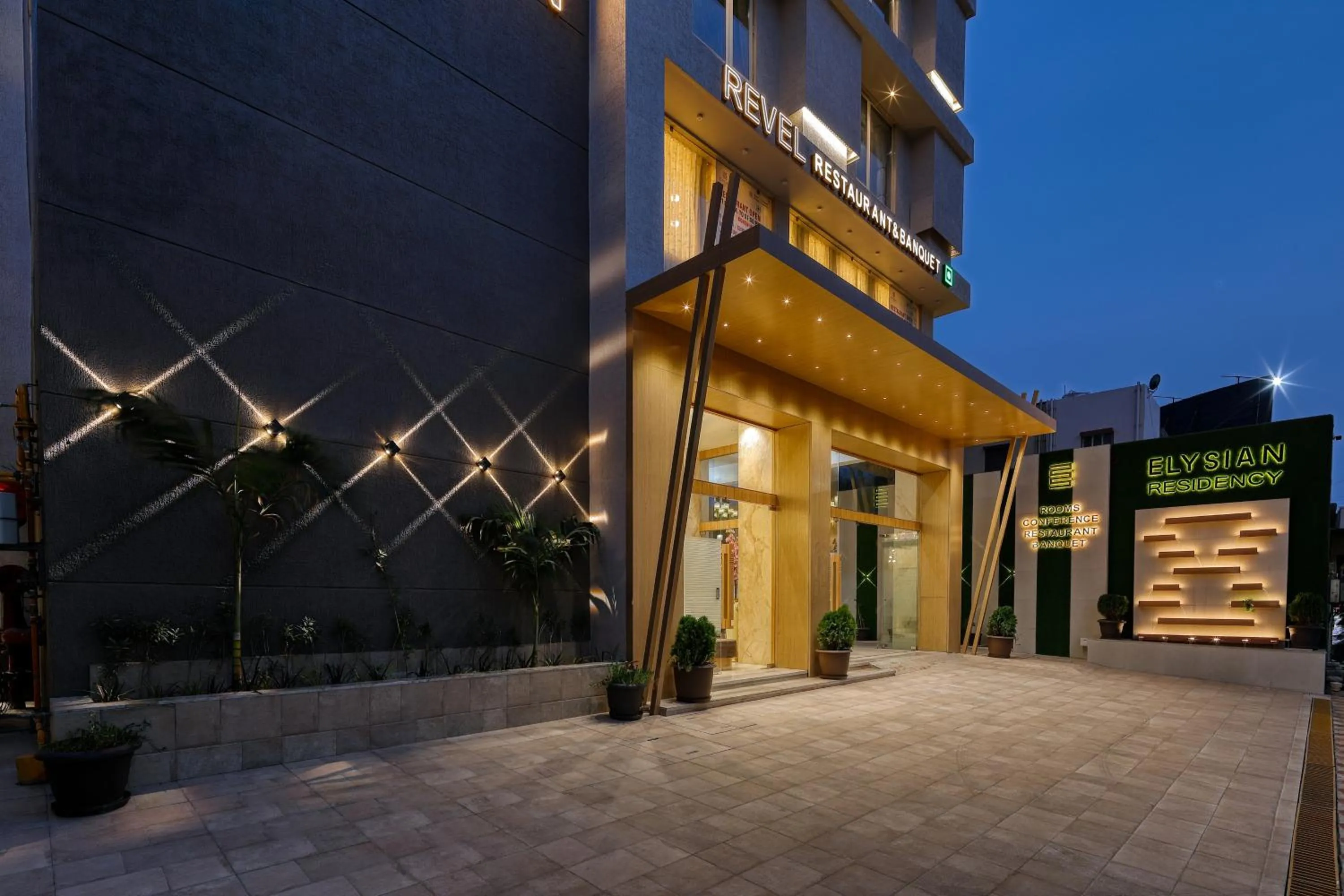 Property building in Hotel Elysian Residency