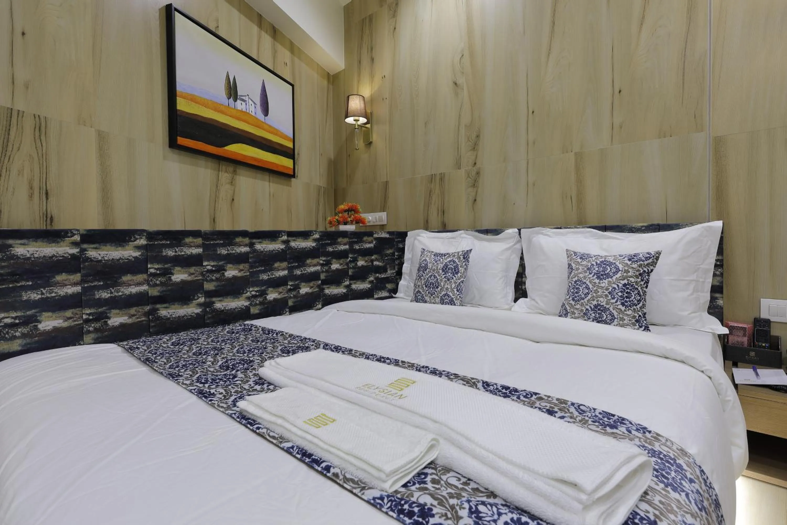 Bedroom, Bed in Hotel Elysian Residency