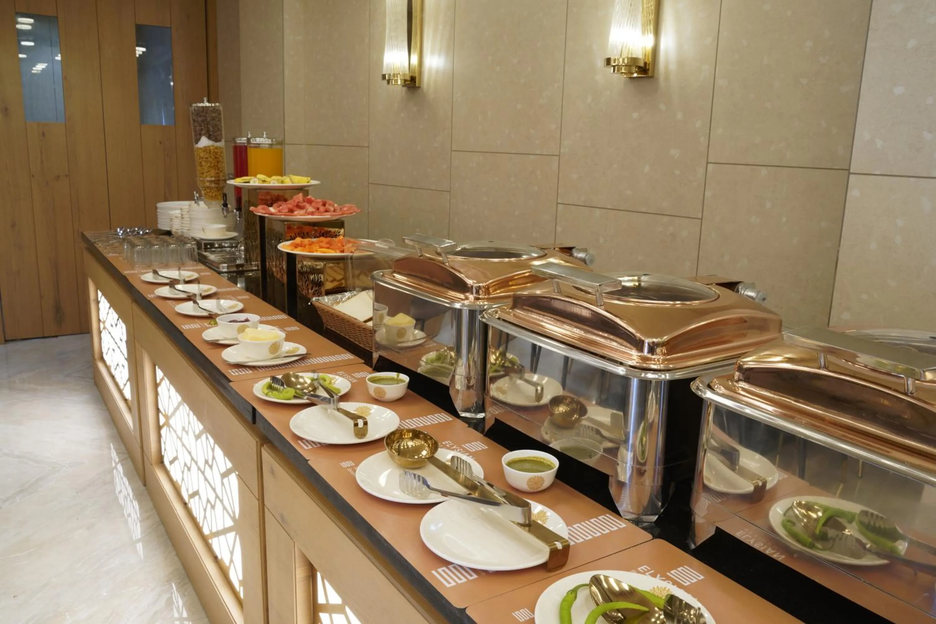 Restaurant/places to eat in Hotel Elysian Residency