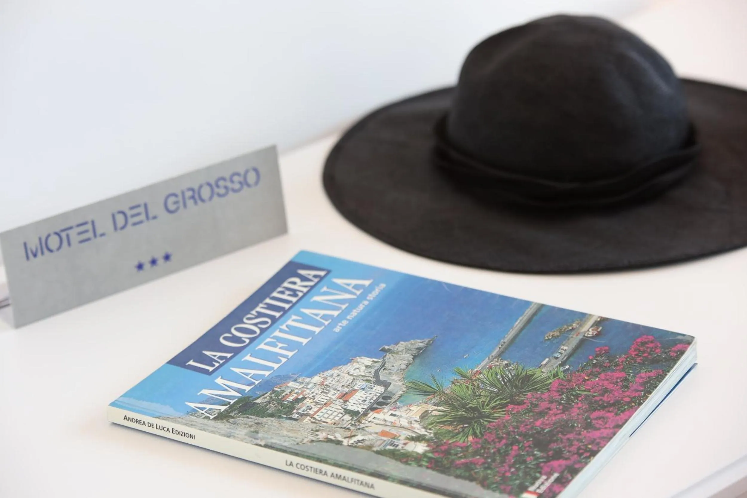 Logo/Certificate/Sign in Motel Del Grosso