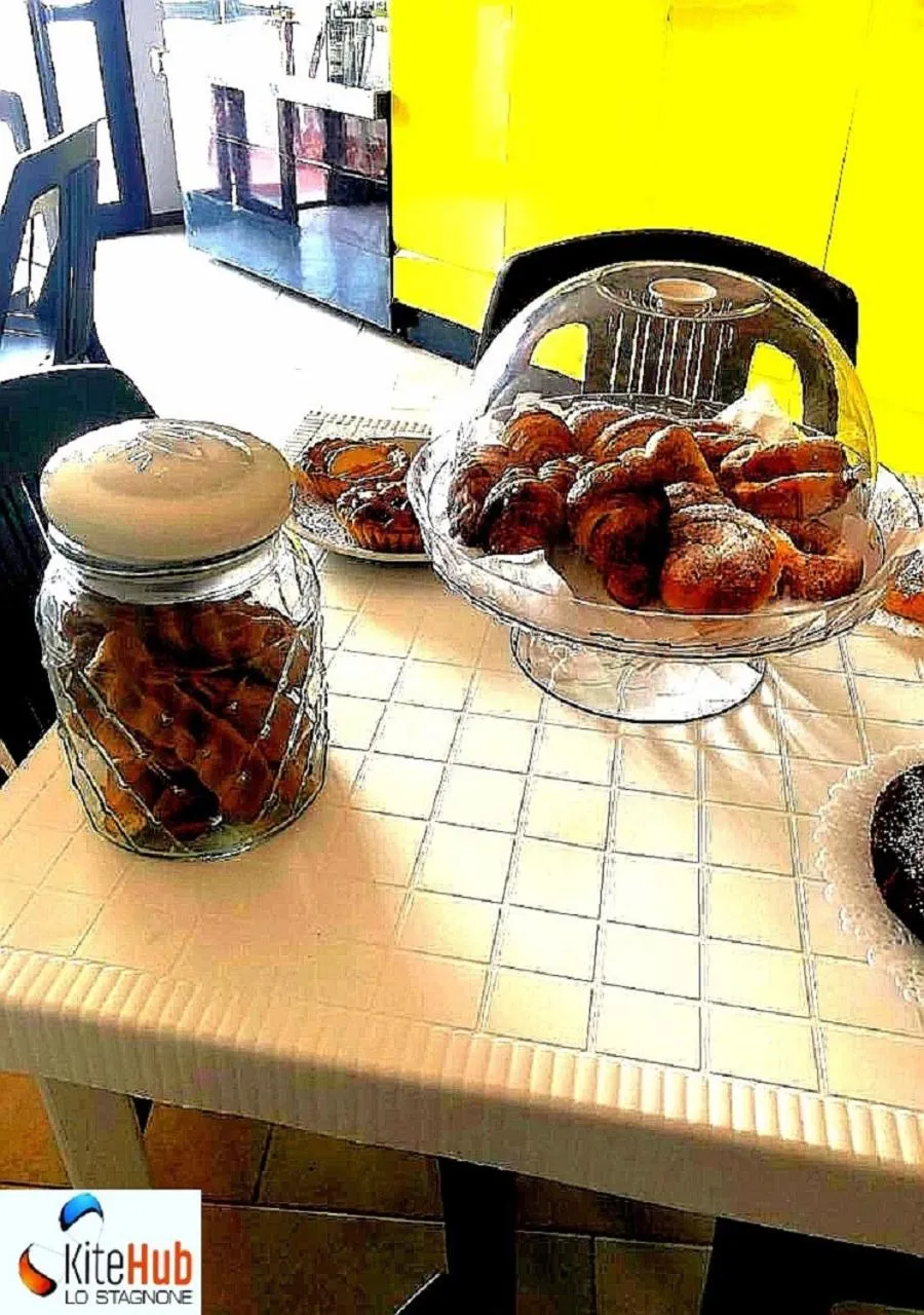 Lounge or bar in Kite Hub Lo Stagnone