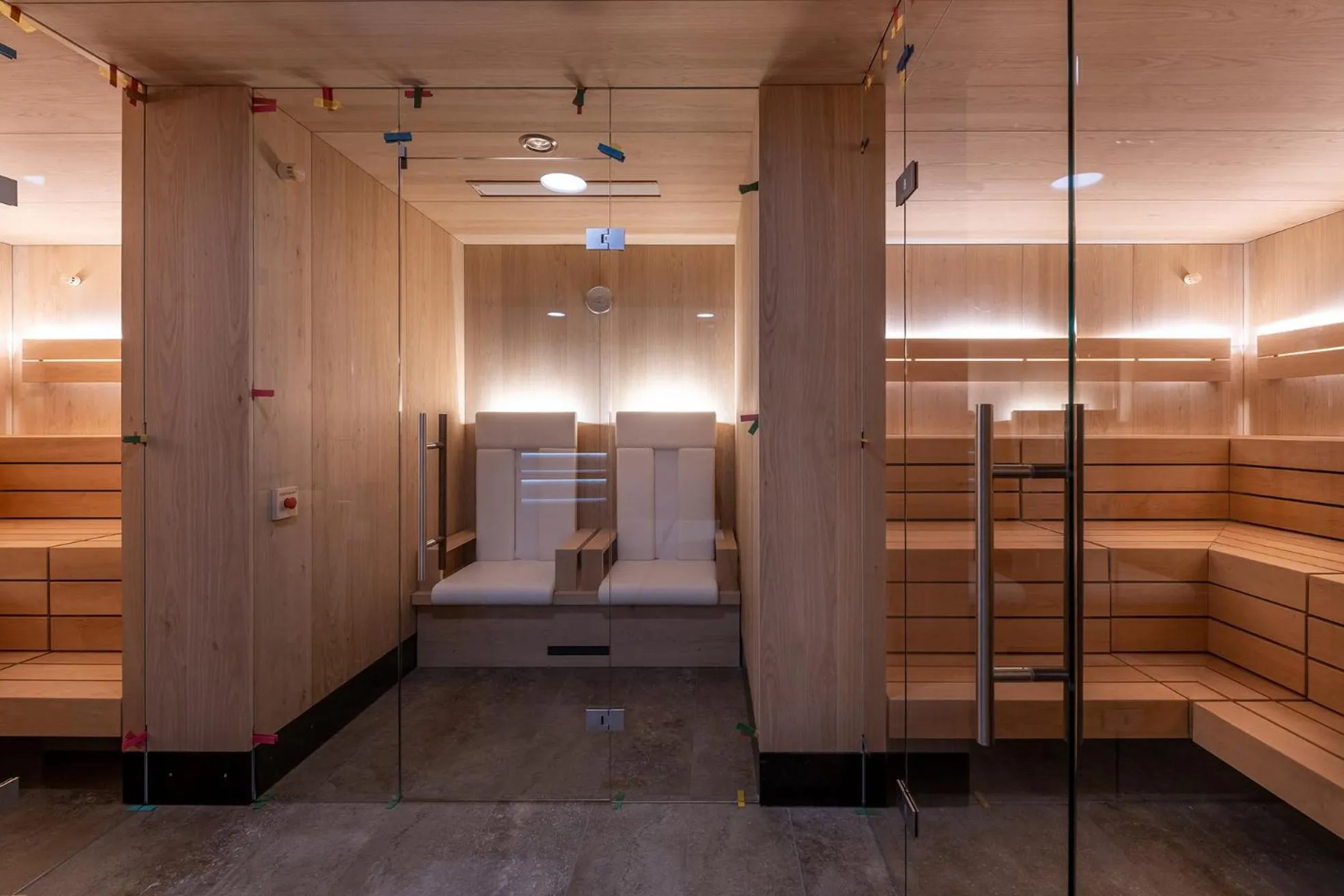 Steam room, Bed in Sunstar Hotel Lenzerheide