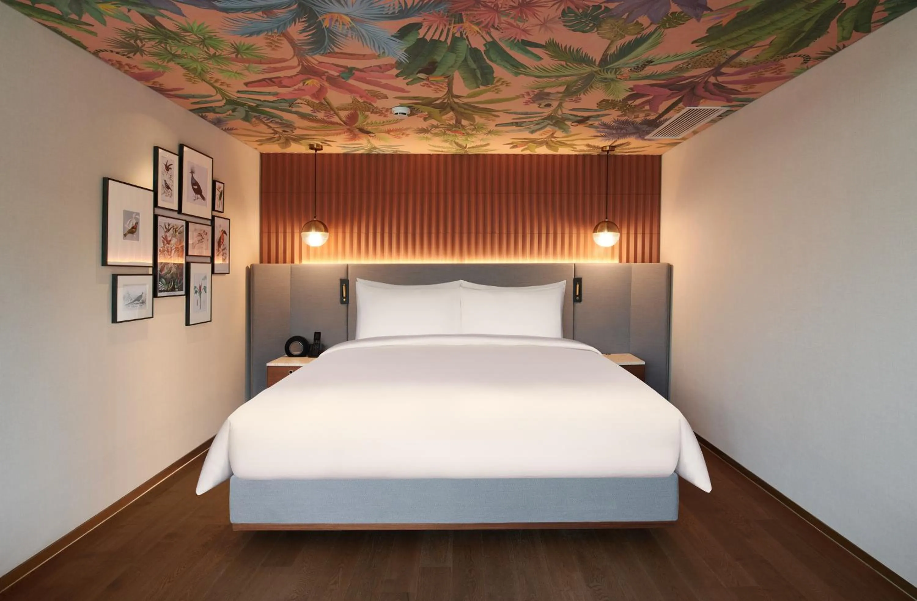 Bed in Mondrian Seoul Itaewon