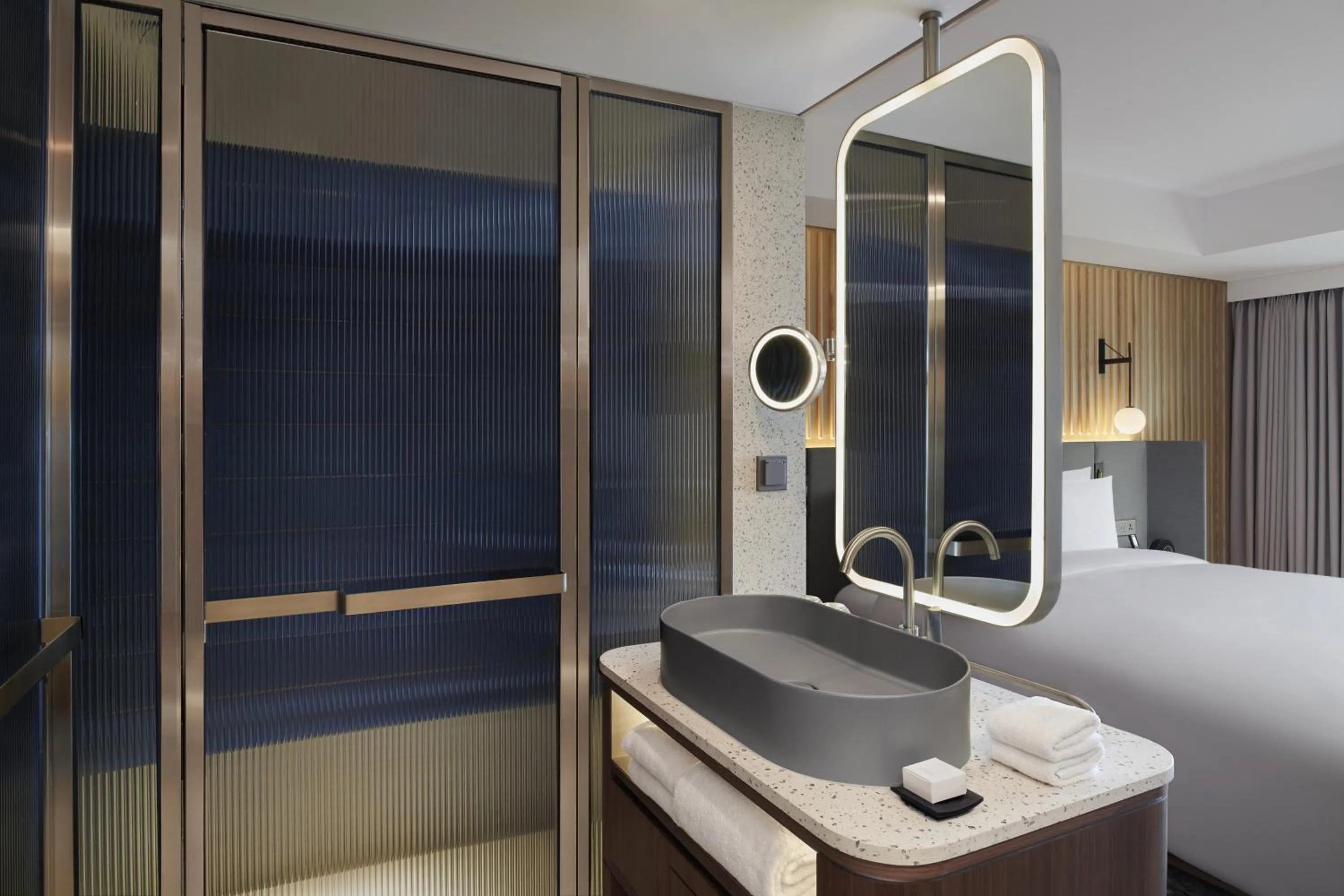 Bathroom, Bed in Mondrian Seoul Itaewon
