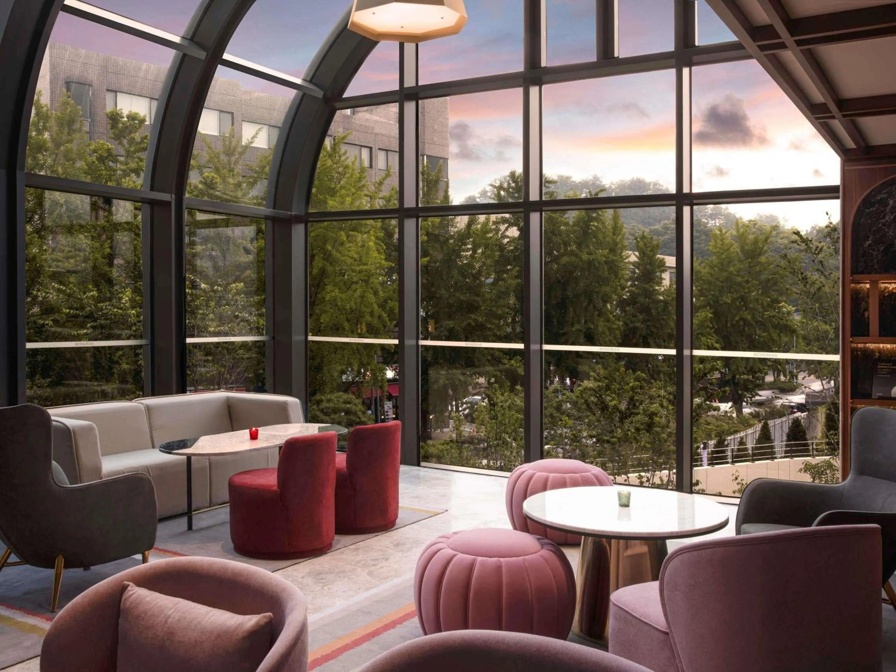 Bedroom in Mondrian Seoul Itaewon