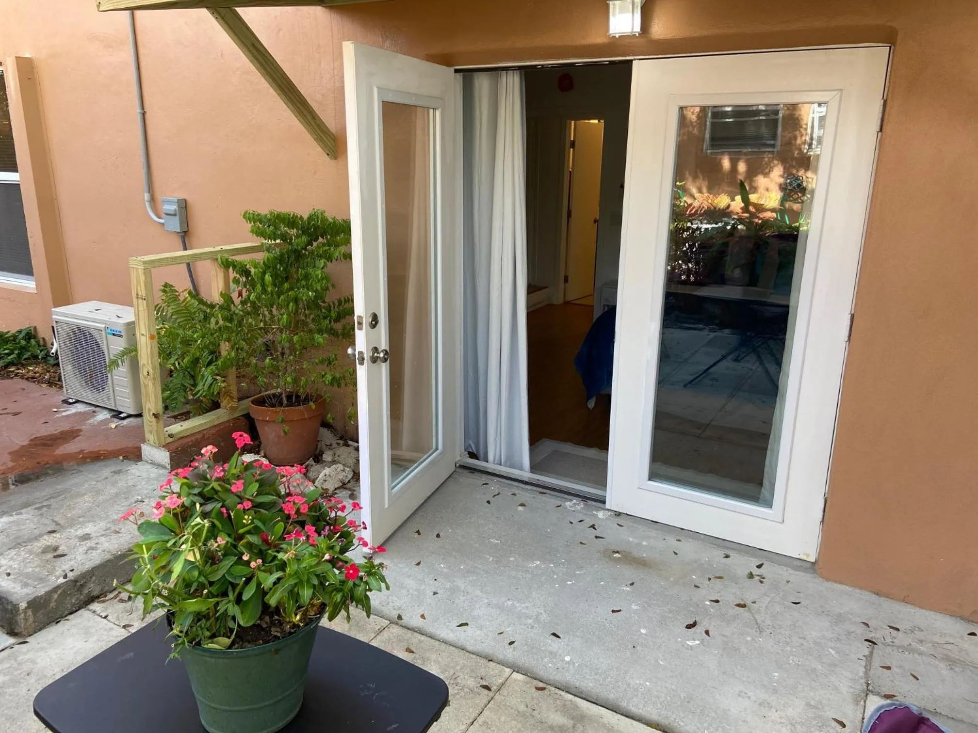 Property building in Mermaid's Cottage