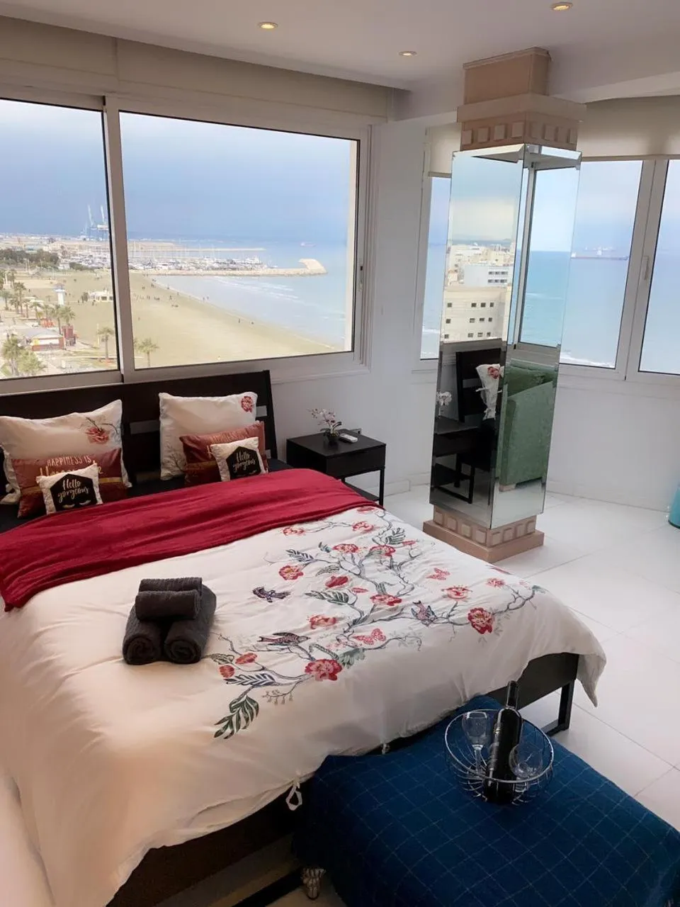 Bedroom, Bed in Larnaca Seaview Rooms