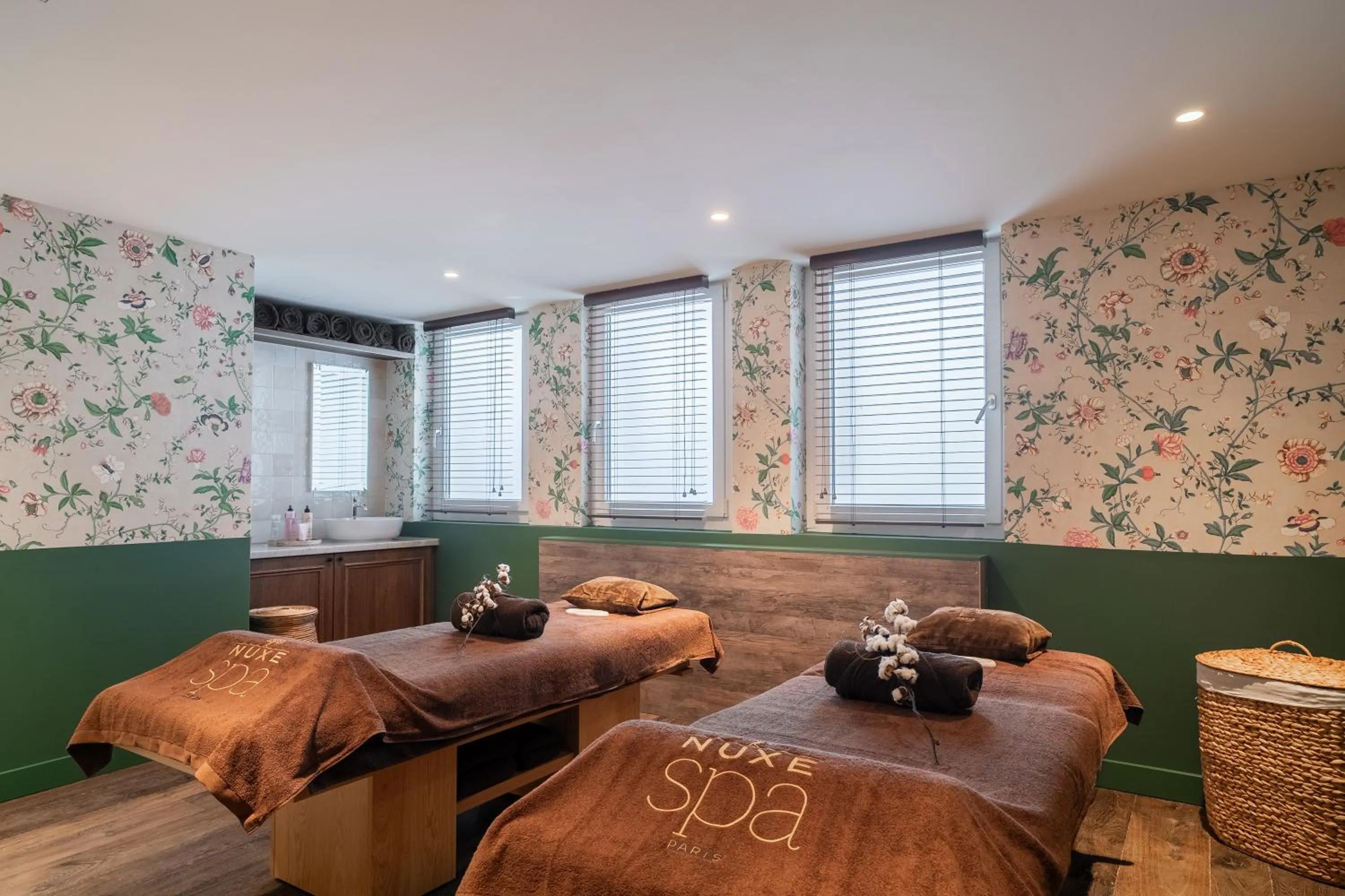 Massage, Bed in Braunbär Hotel & Spa - Former Alpine Sunstar Hotel