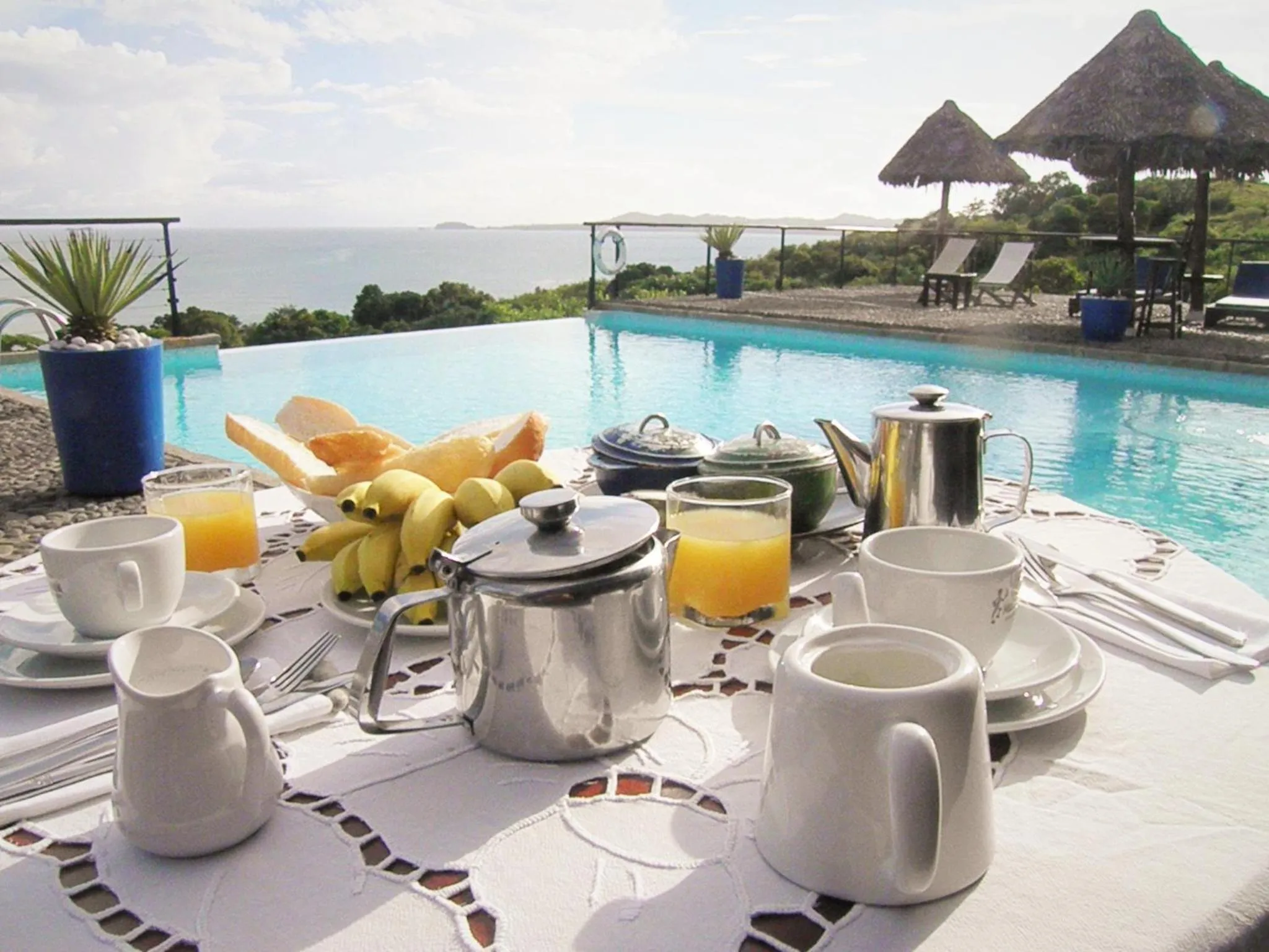 Restaurant/places to eat in Le Grand Bleu