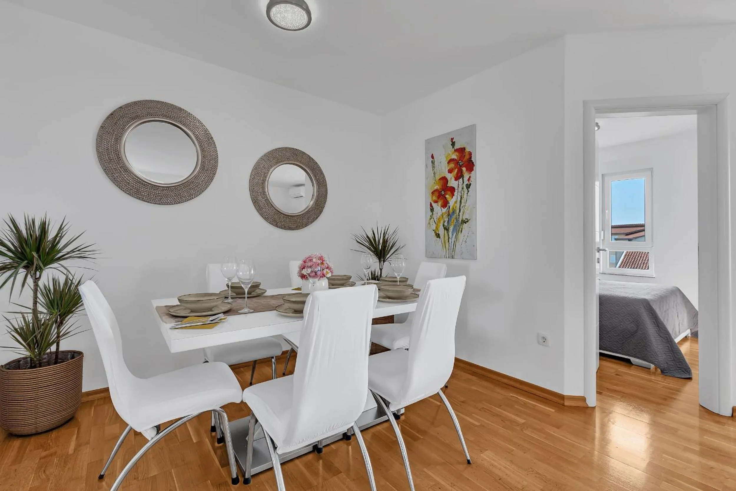 Dining area in Sea View Apartments Dammi with free parking