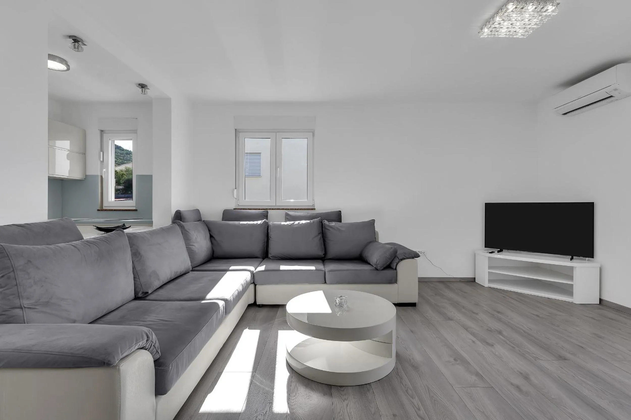 Living room in Sea View Apartments Dammi with free parking