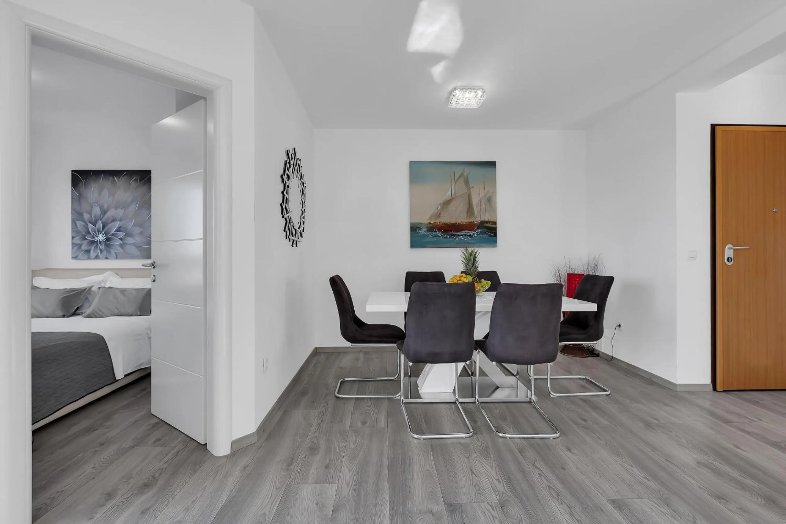 Dining area in Sea View Apartments Dammi with free parking