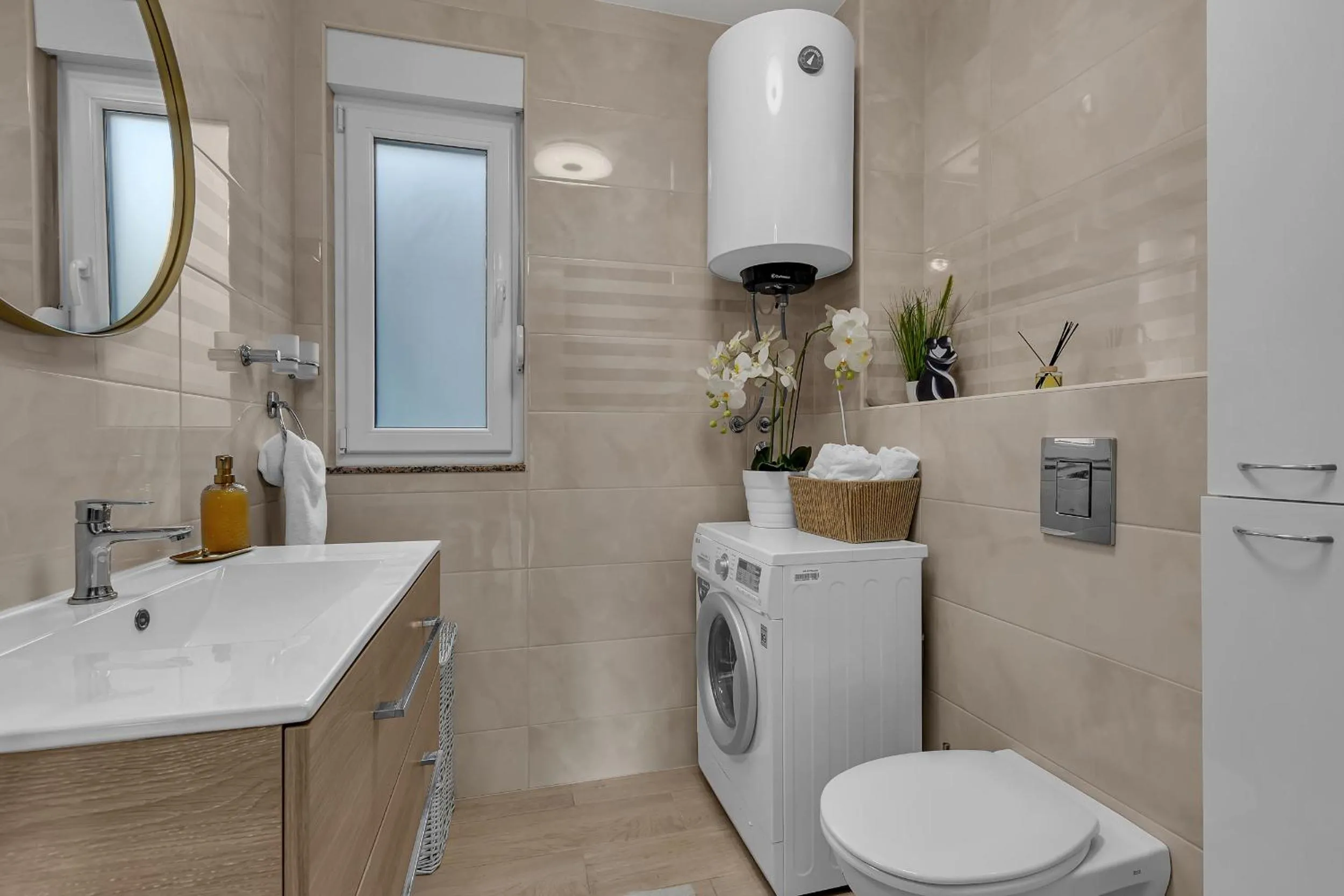 Shower in Sea View Apartments Dammi with free parking