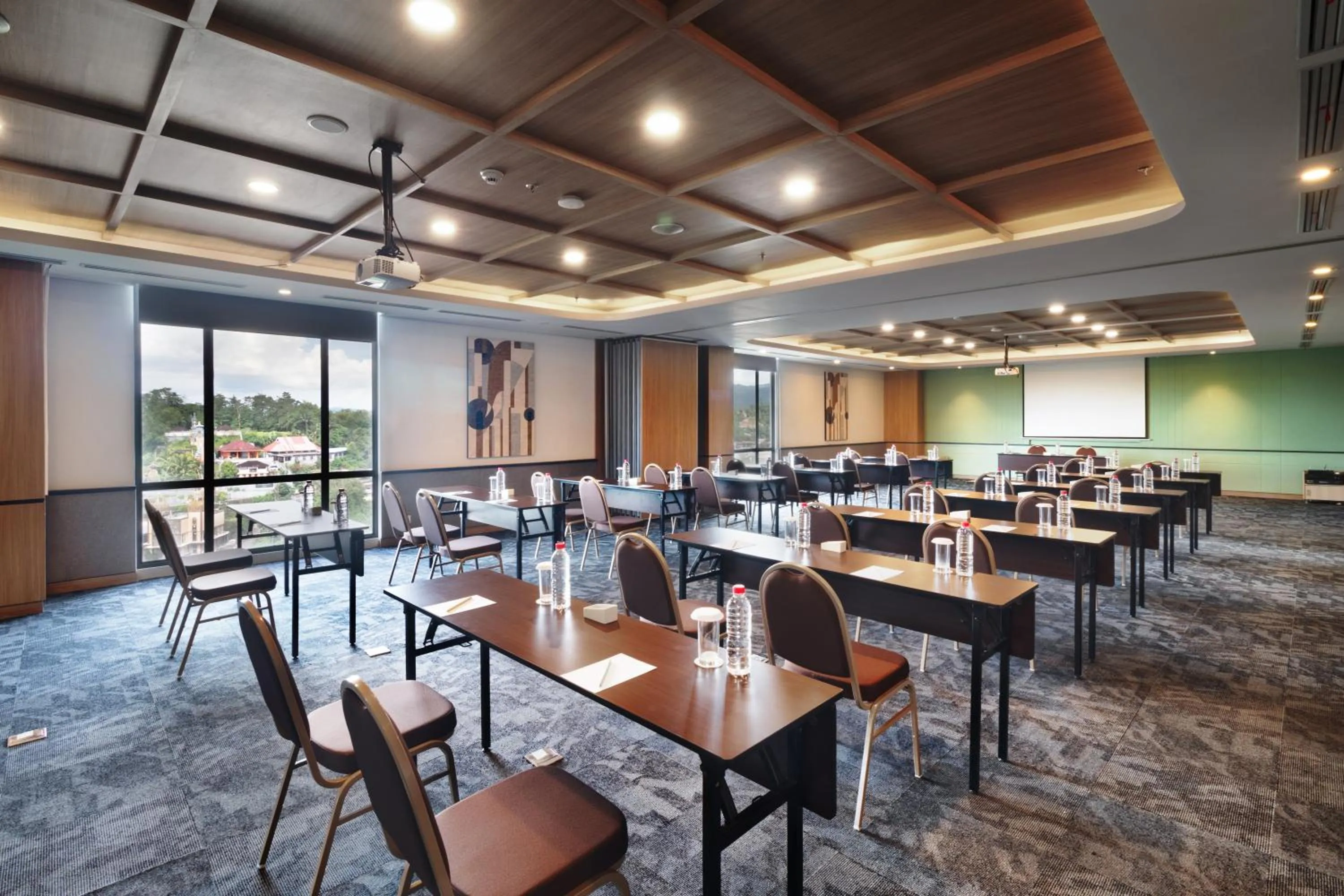 Meeting/conference room in Luwansa Hotel and Convention Center Manado